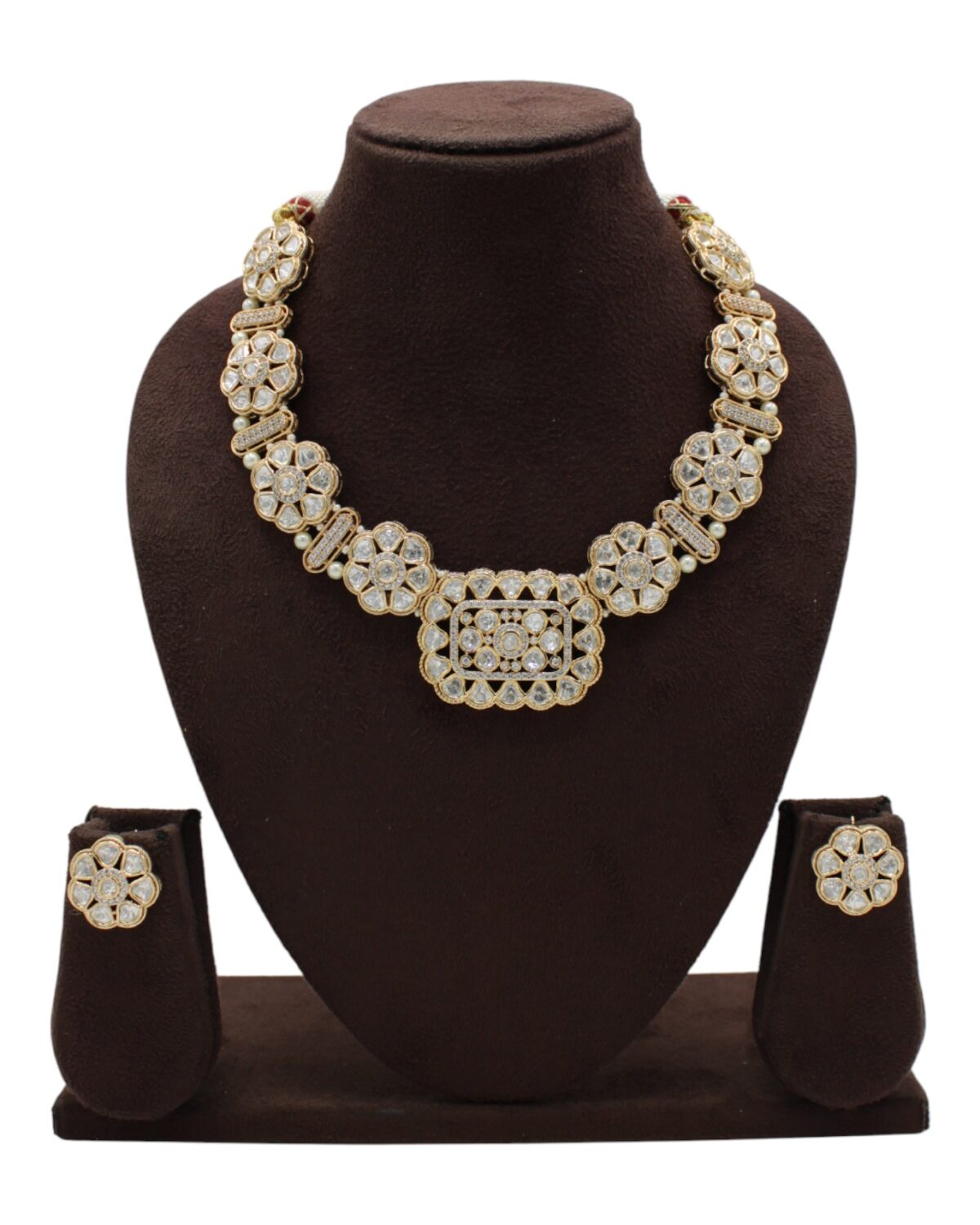 Elegant Gold and Diamond Necklace Set