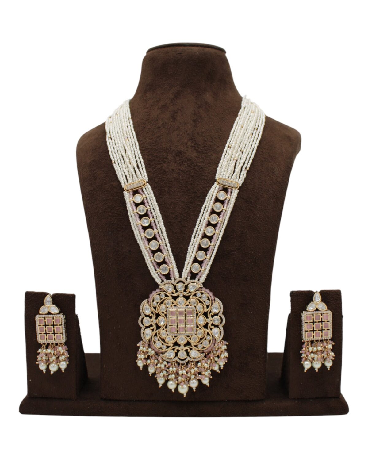 Elegant Traditional Necklace Set with Intricate Design