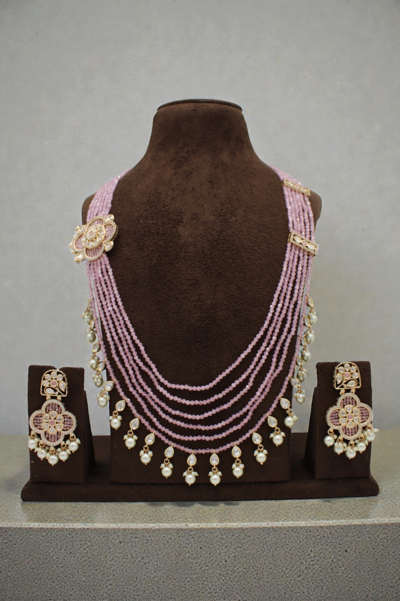 Elegant Pink Beaded Necklace Set with Intricate Floral Accents - Image 3