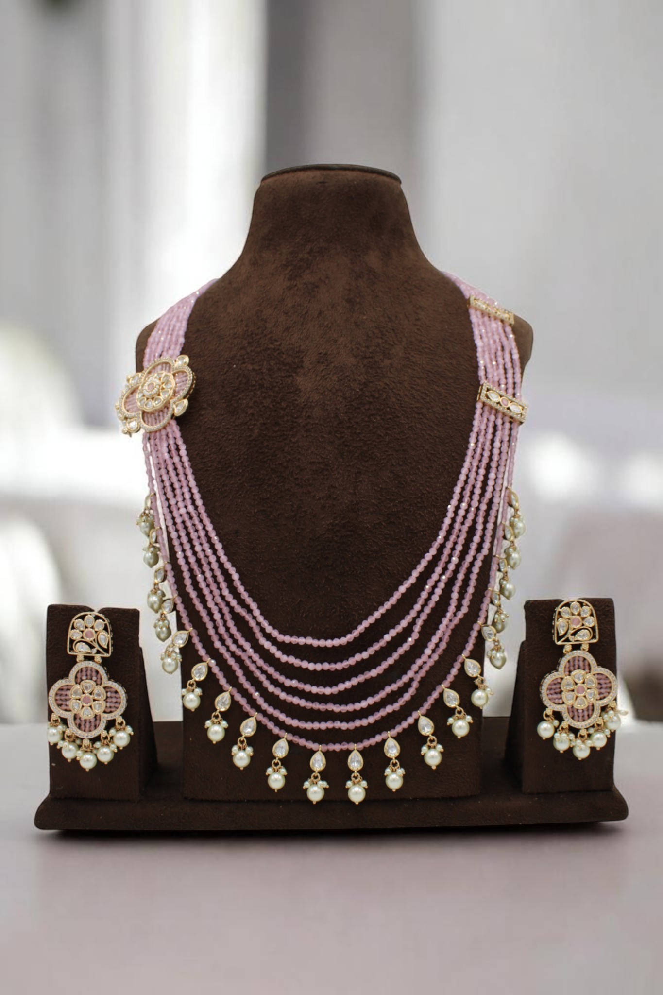 Elegant Pink Beaded Necklace Set with Intricate Floral Accents - Image 2