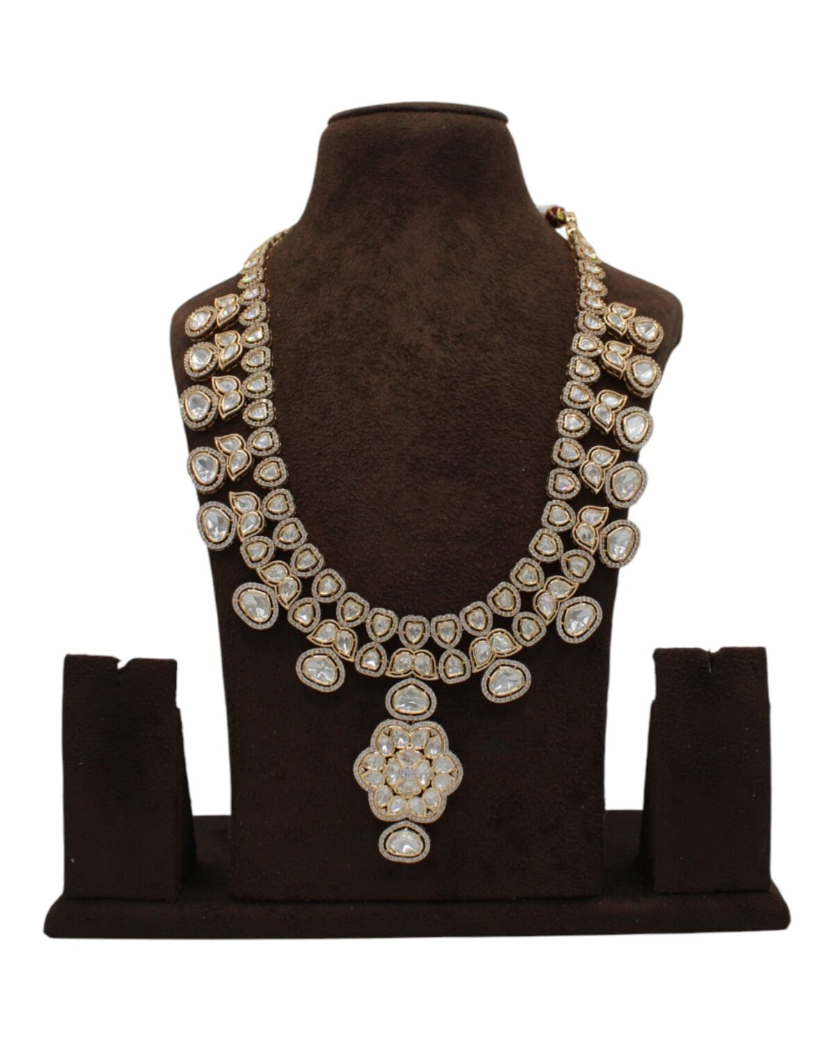 Elegant Gold and Diamond Necklace Display