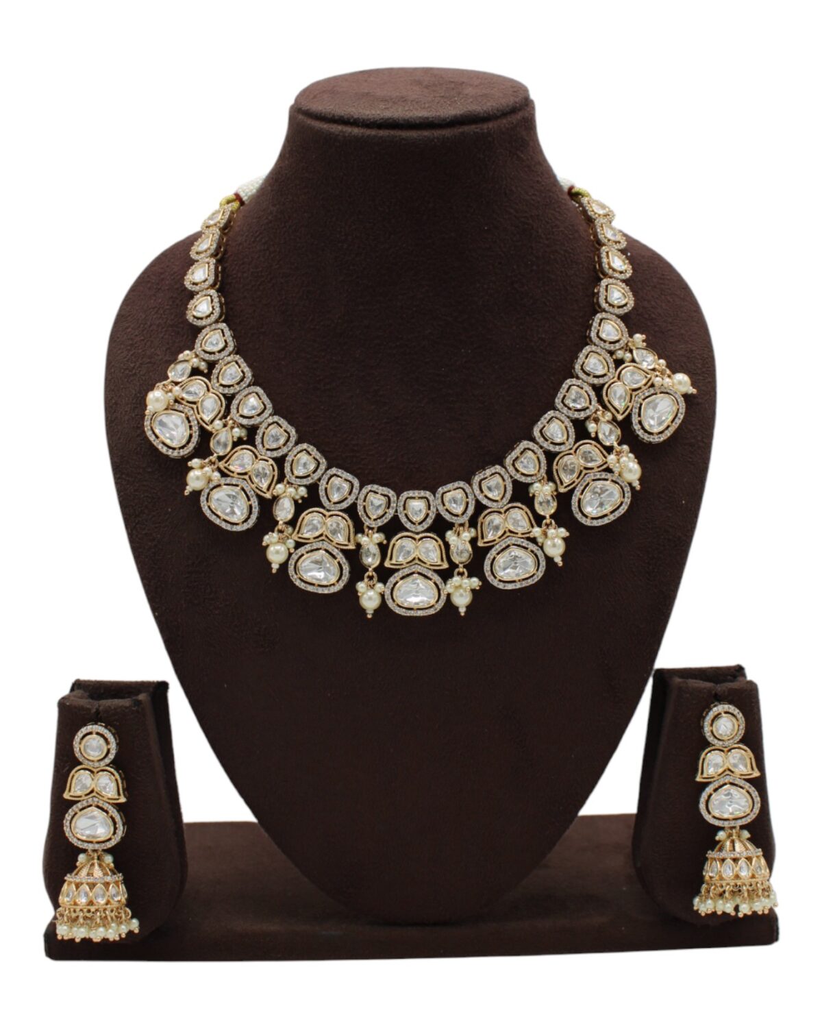 Elegant Gold and Diamond-Studded Necklace Set