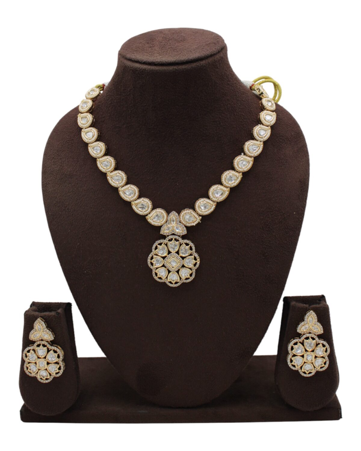 Elegant Gold and Diamond Necklace Set