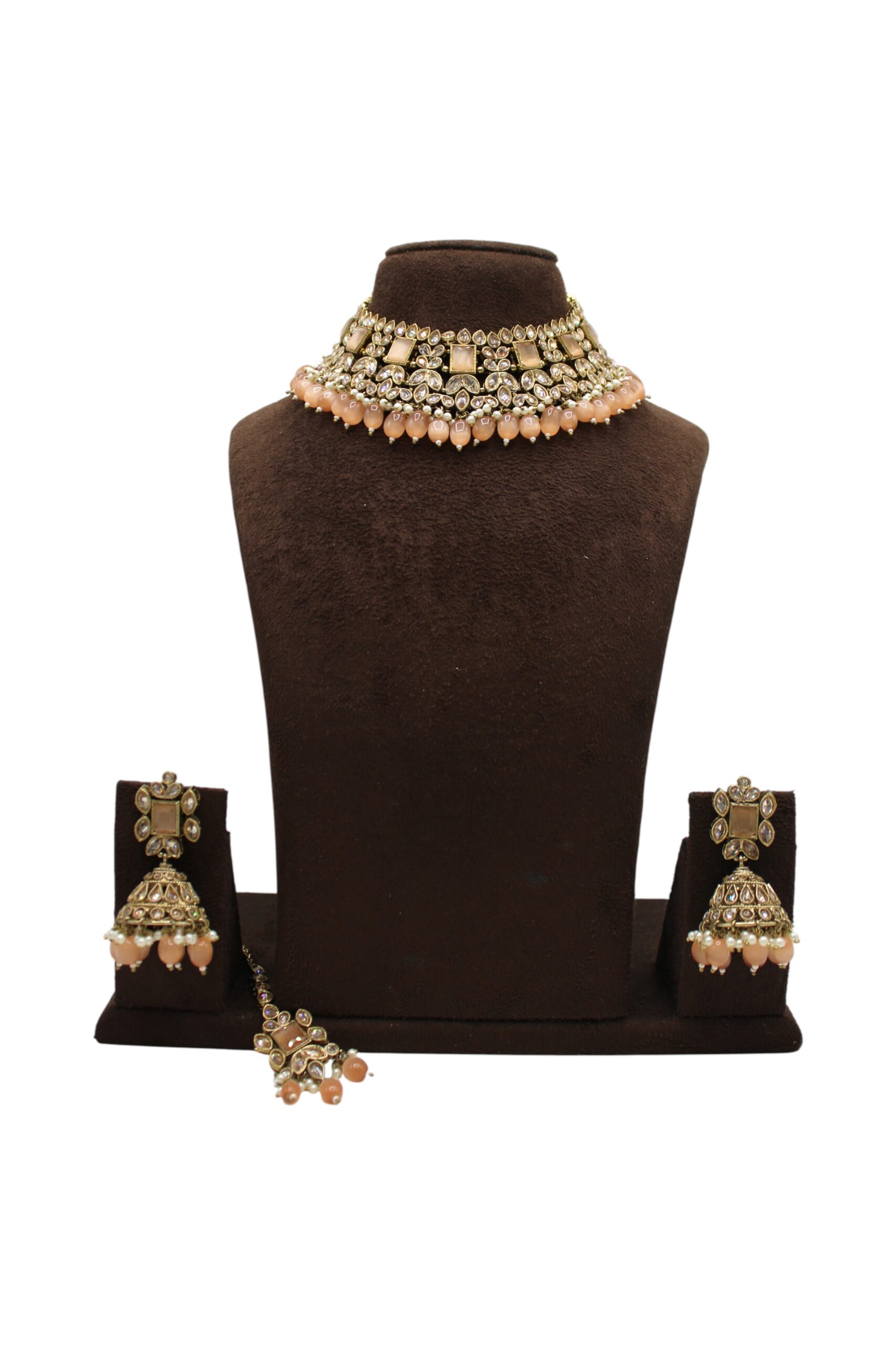 Elegant Traditional Jewelry Set with Choker and Earrings