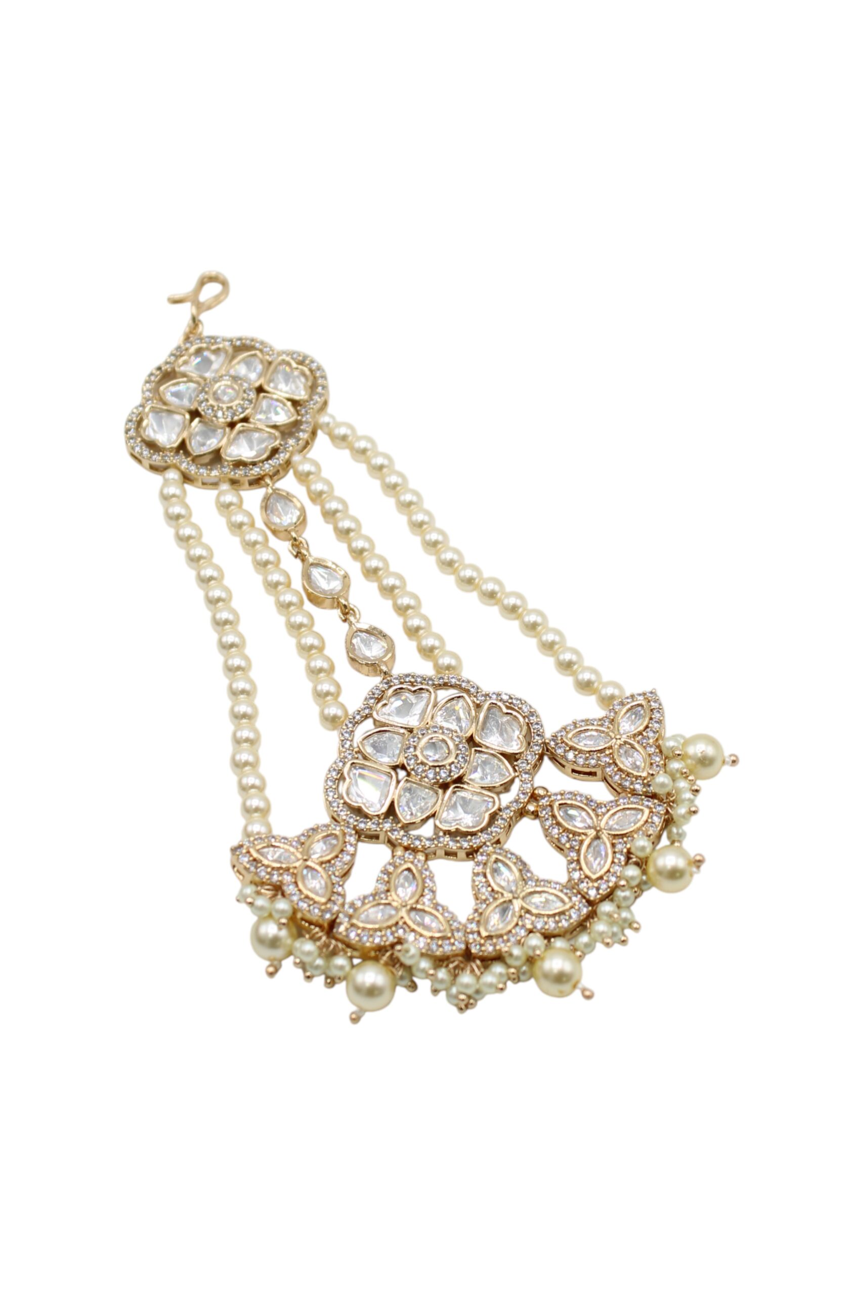 Elegant Pearl and Diamond-Studded Jewelry Piece