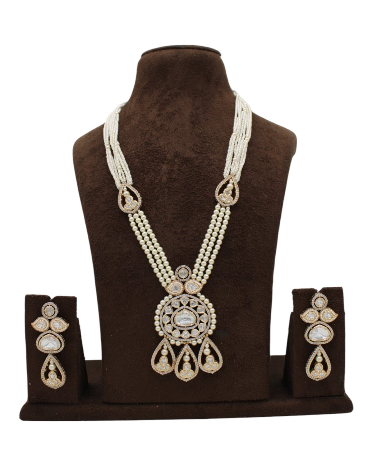 Elegant Pearl and Stone Necklace Set