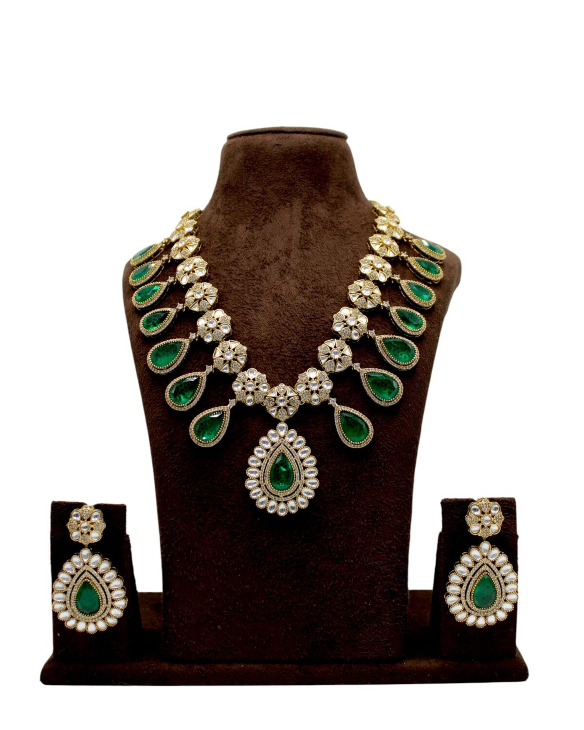 Elegant Green and Gold Jewelry Set