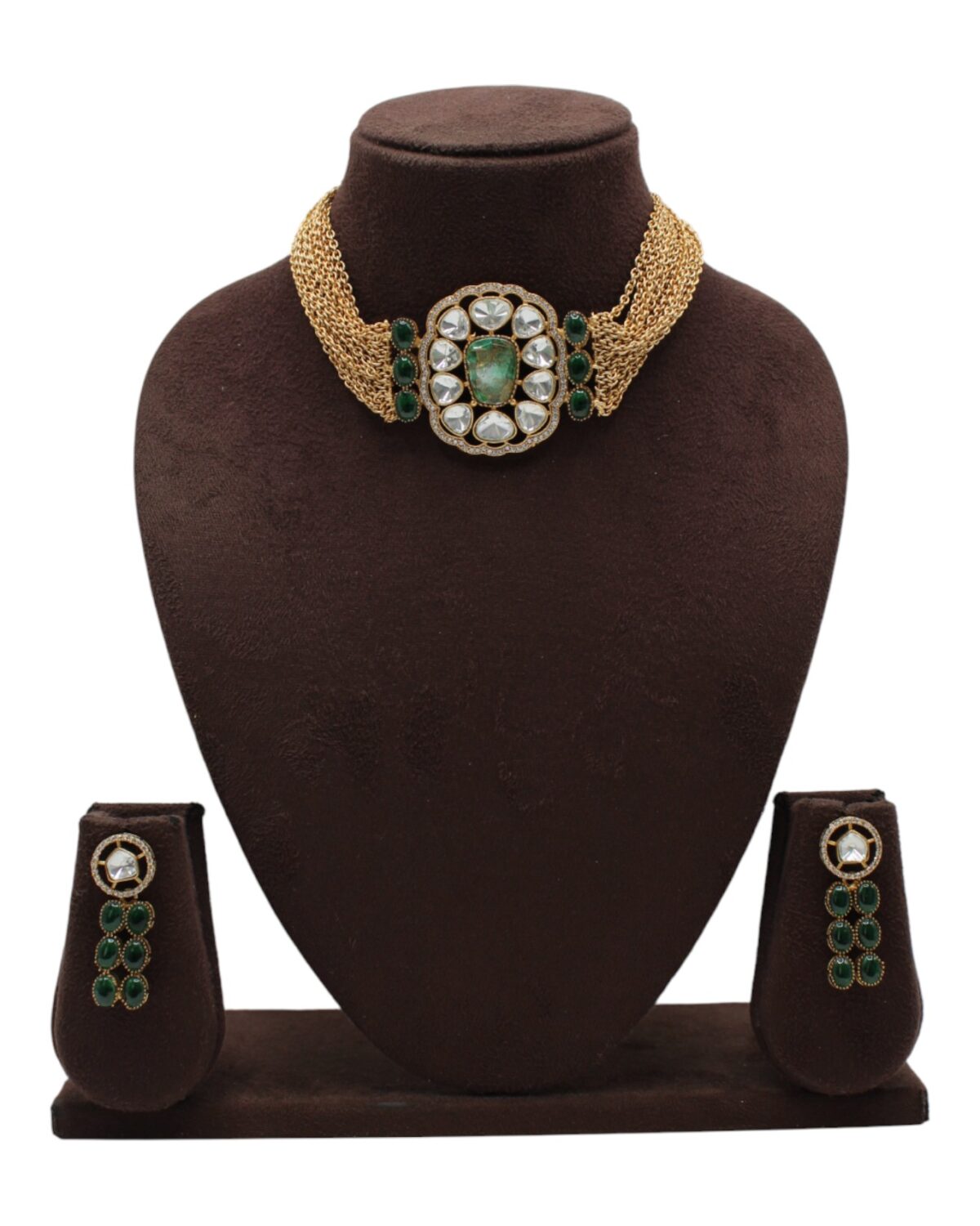 Elegant Gold and Emerald Jewelry Set
