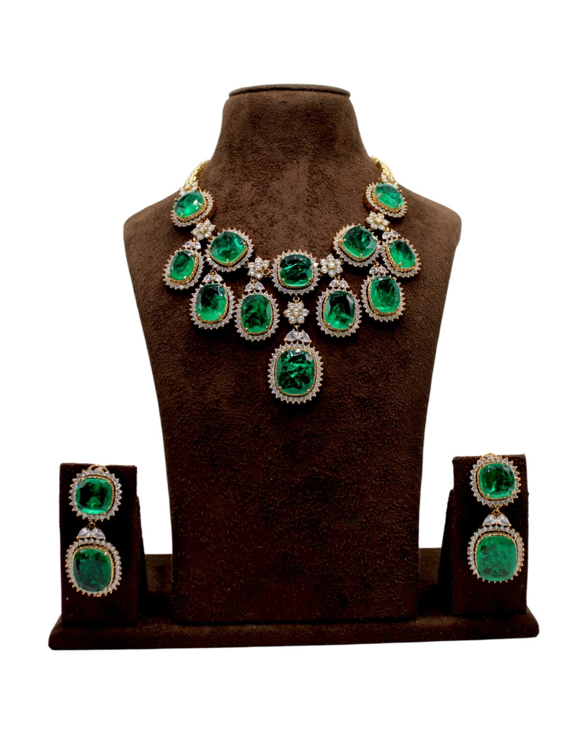Elegant Emerald and Diamond Jewelry Set