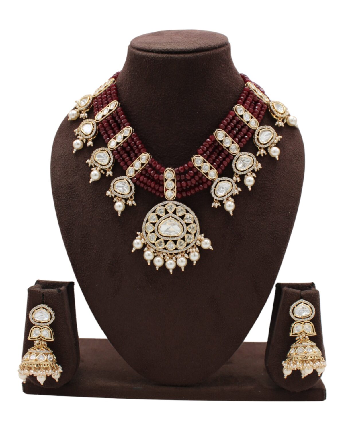 Elegant Traditional Indian Jewelry Set with Pearl Accents