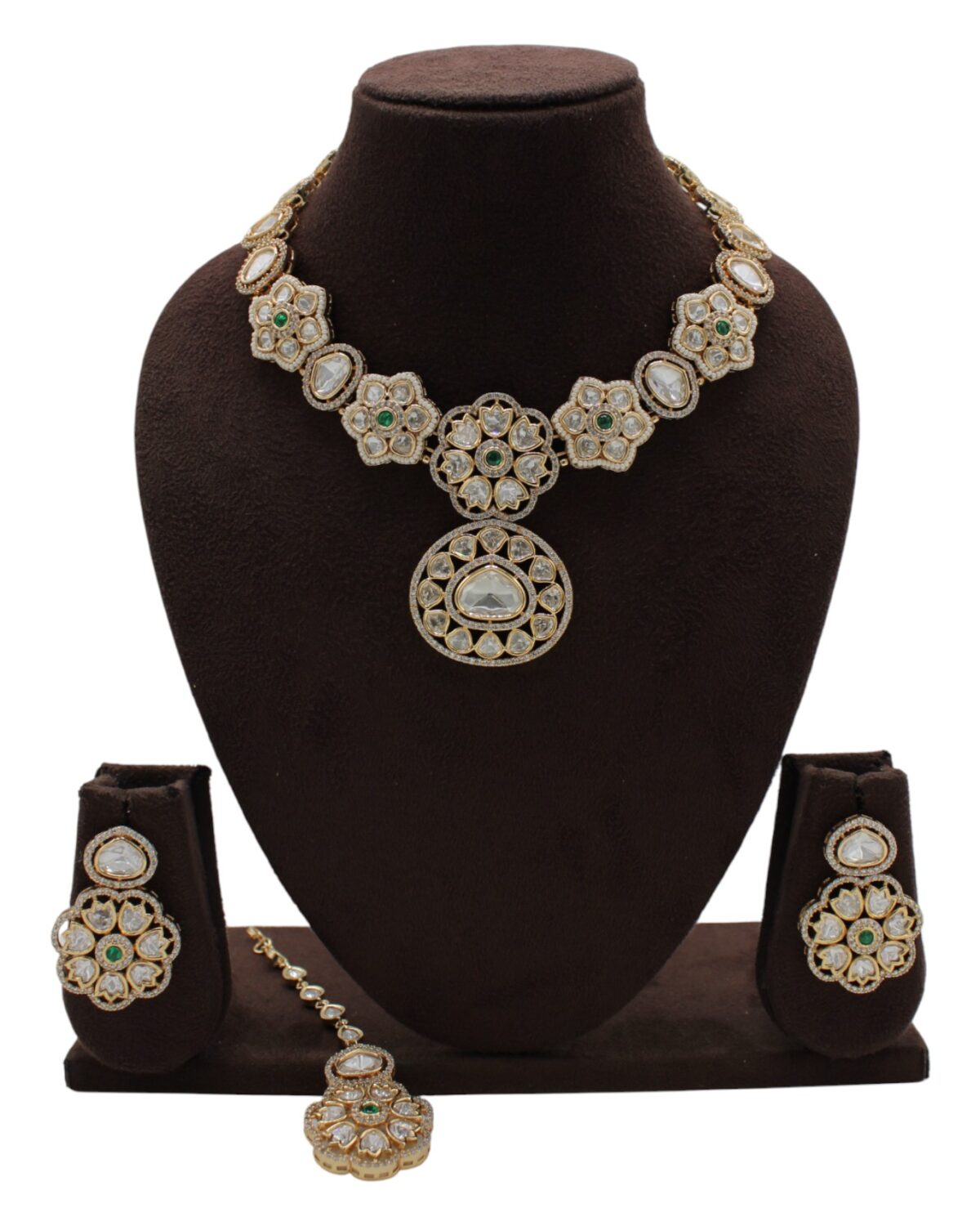 Elegant Floral-Inspired Gold Jewelry Set