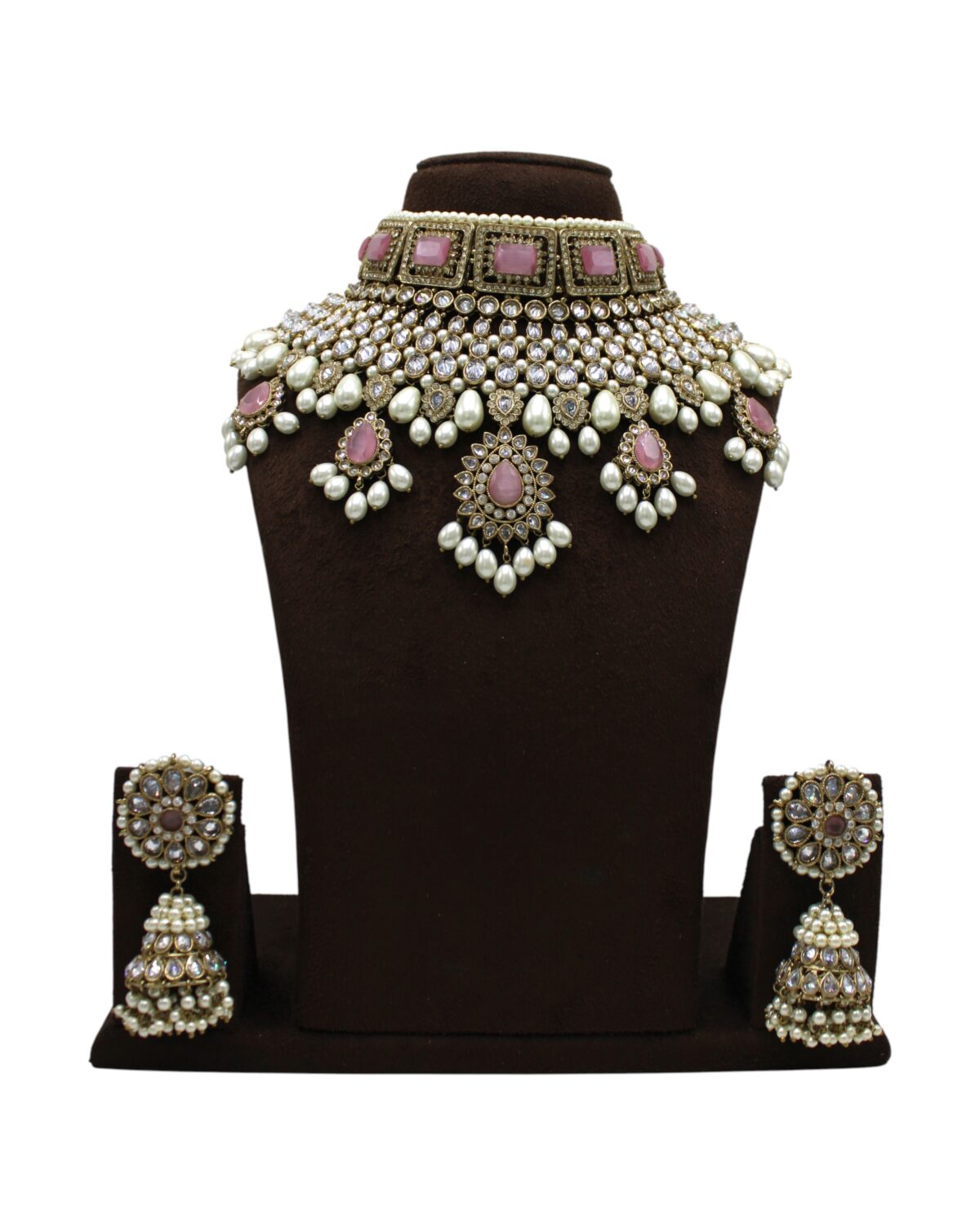 Elegant Traditional Jewelry Set with Pearls and Pink Accents