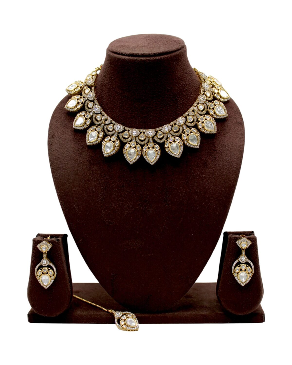 Elegant Gold and Diamond Jewelry Set