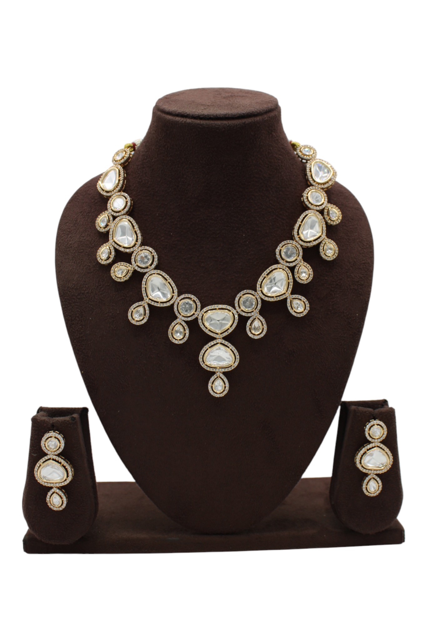Elegant Gold and Diamond-Style Necklace Set