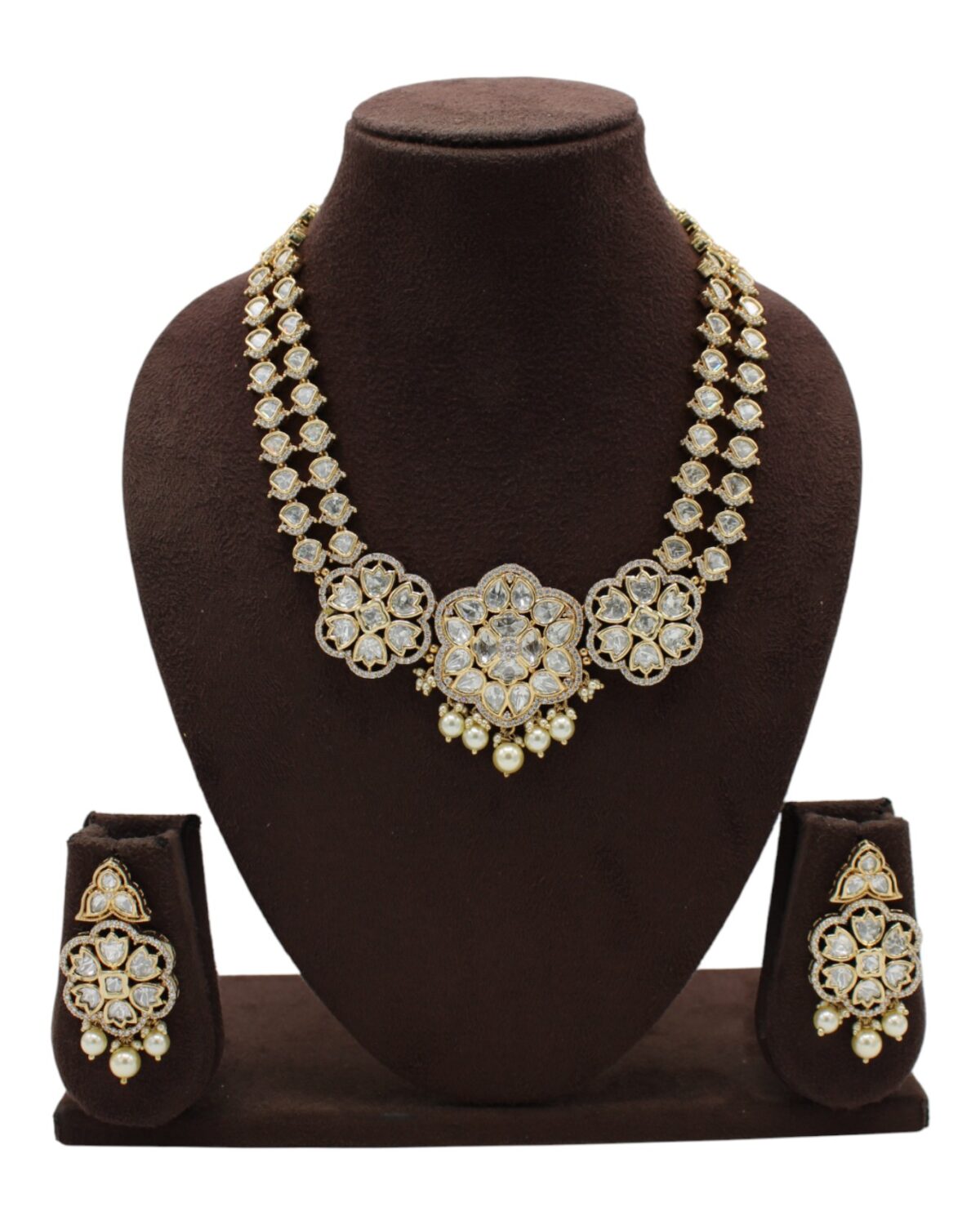 Elegant Gold and Diamond Necklace Set