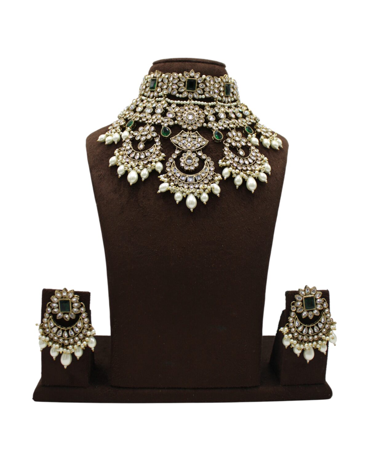 Elegant Traditional Indian Jewelry Set with Intricate Design