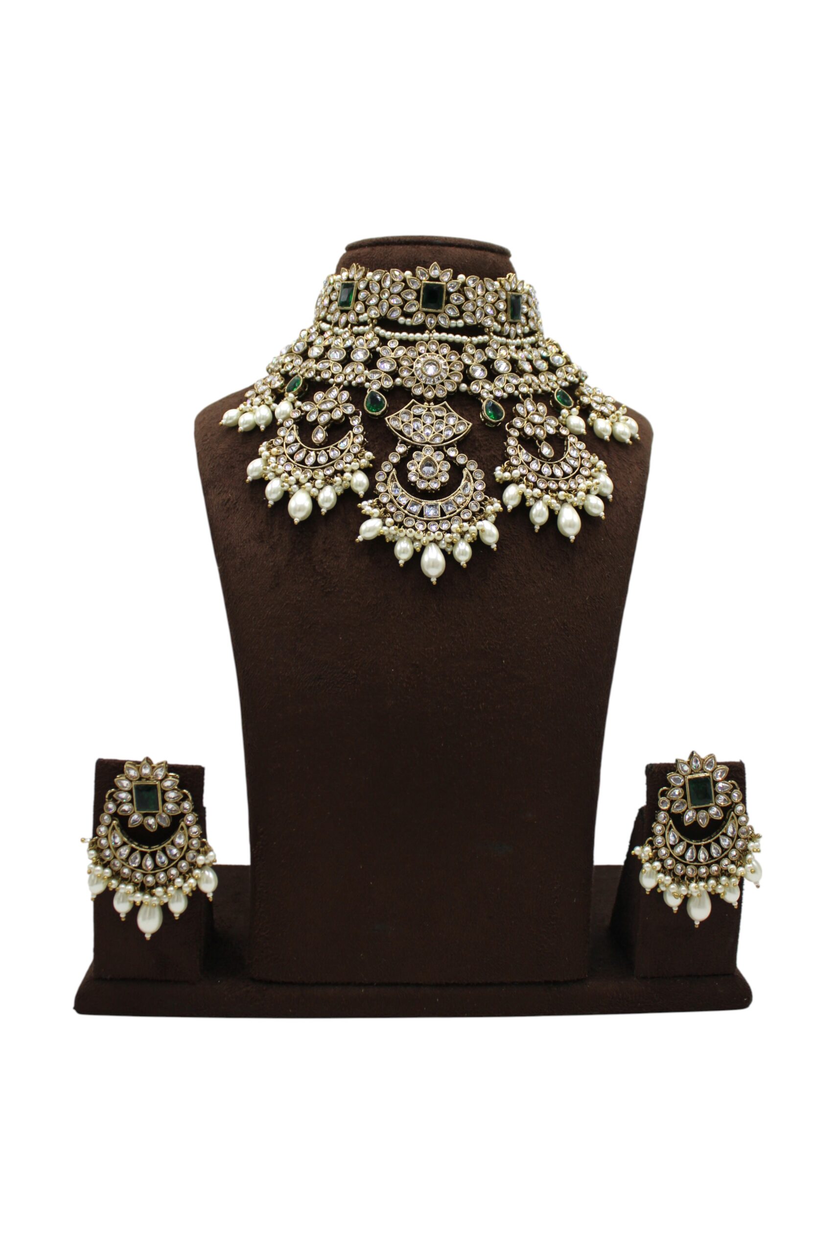 Elegant Traditional Indian Jewelry Set with Intricate Design