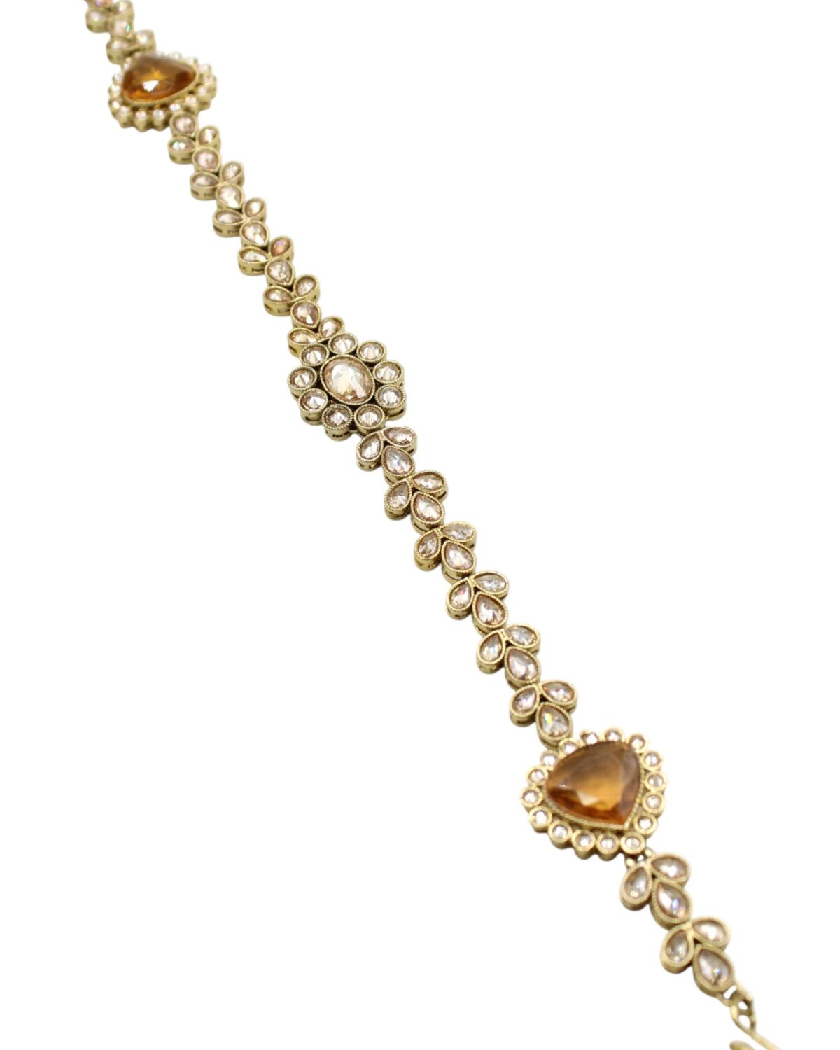 Elegant Gold and Pearl Bracelet with Heart-Shaped Gemstones