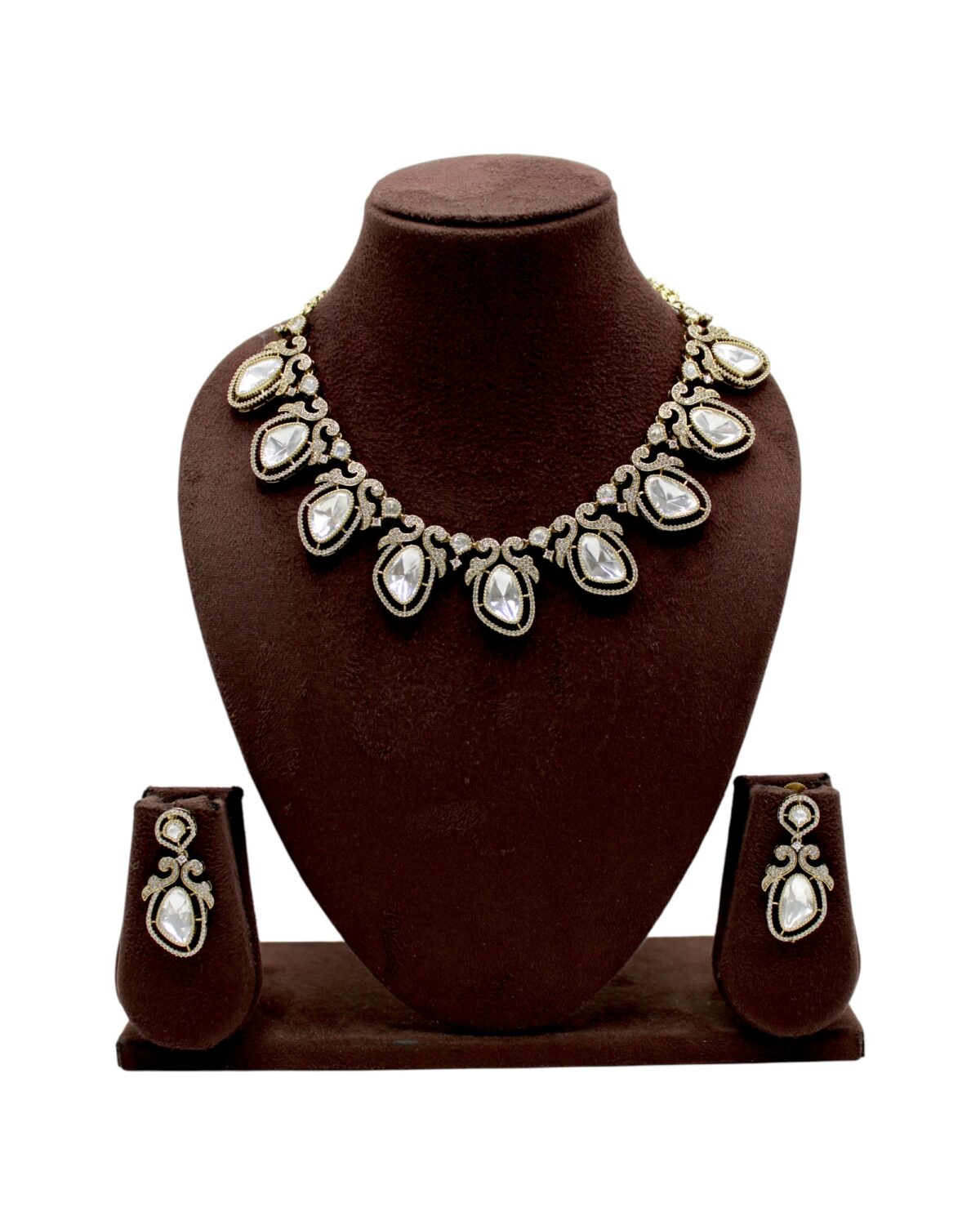 Elegant Silver and Gold Jewelry Set with Gemstone Accents