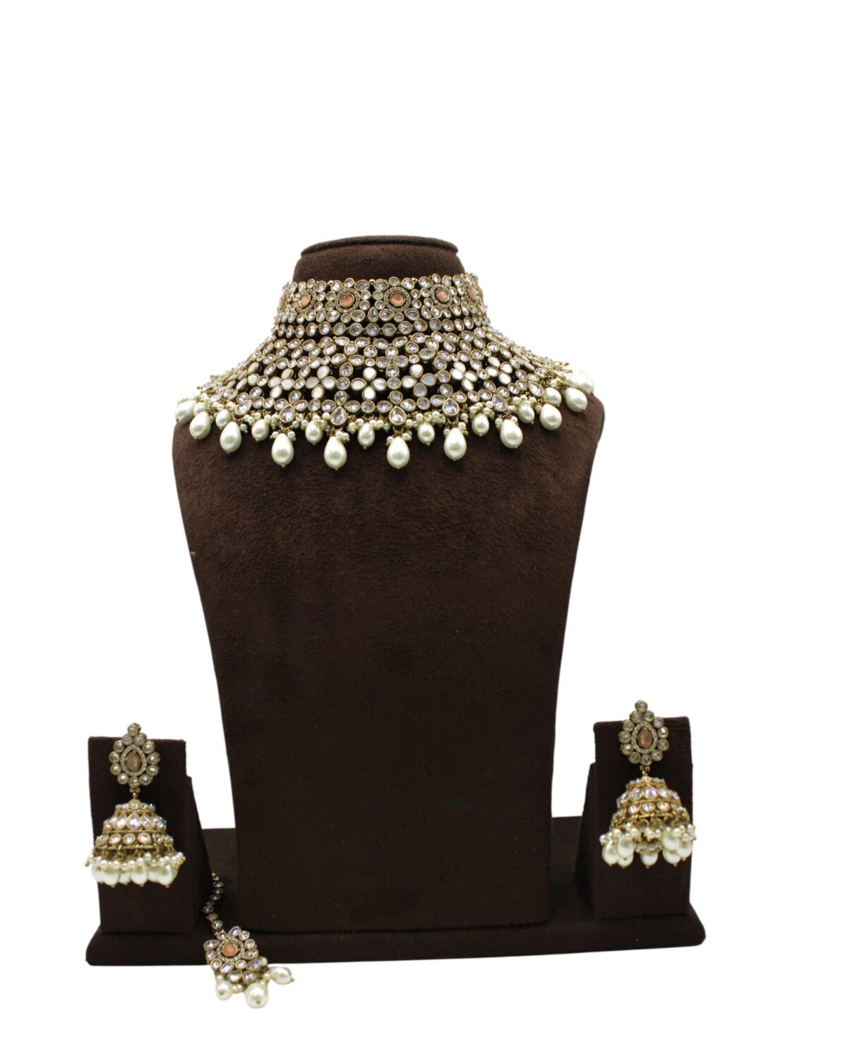 Elegant Pearl and Stone Necklace Set