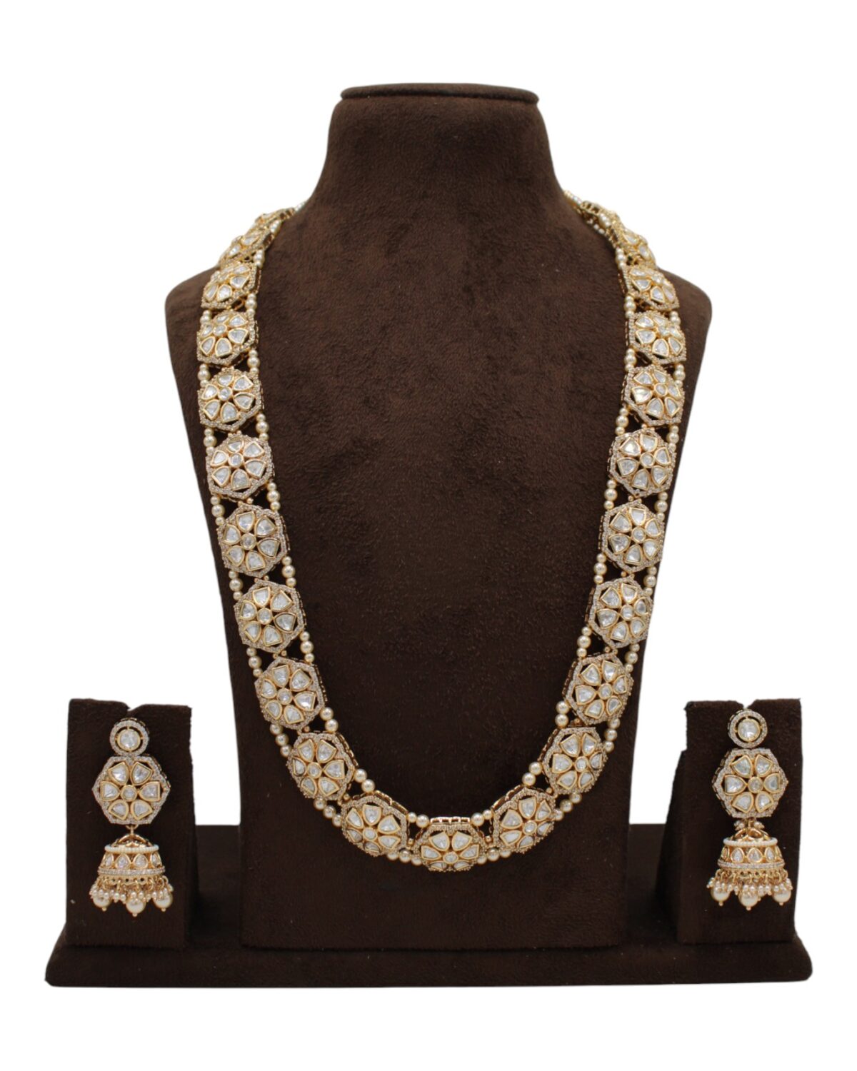 Elegant Gold and Diamond Necklace Set