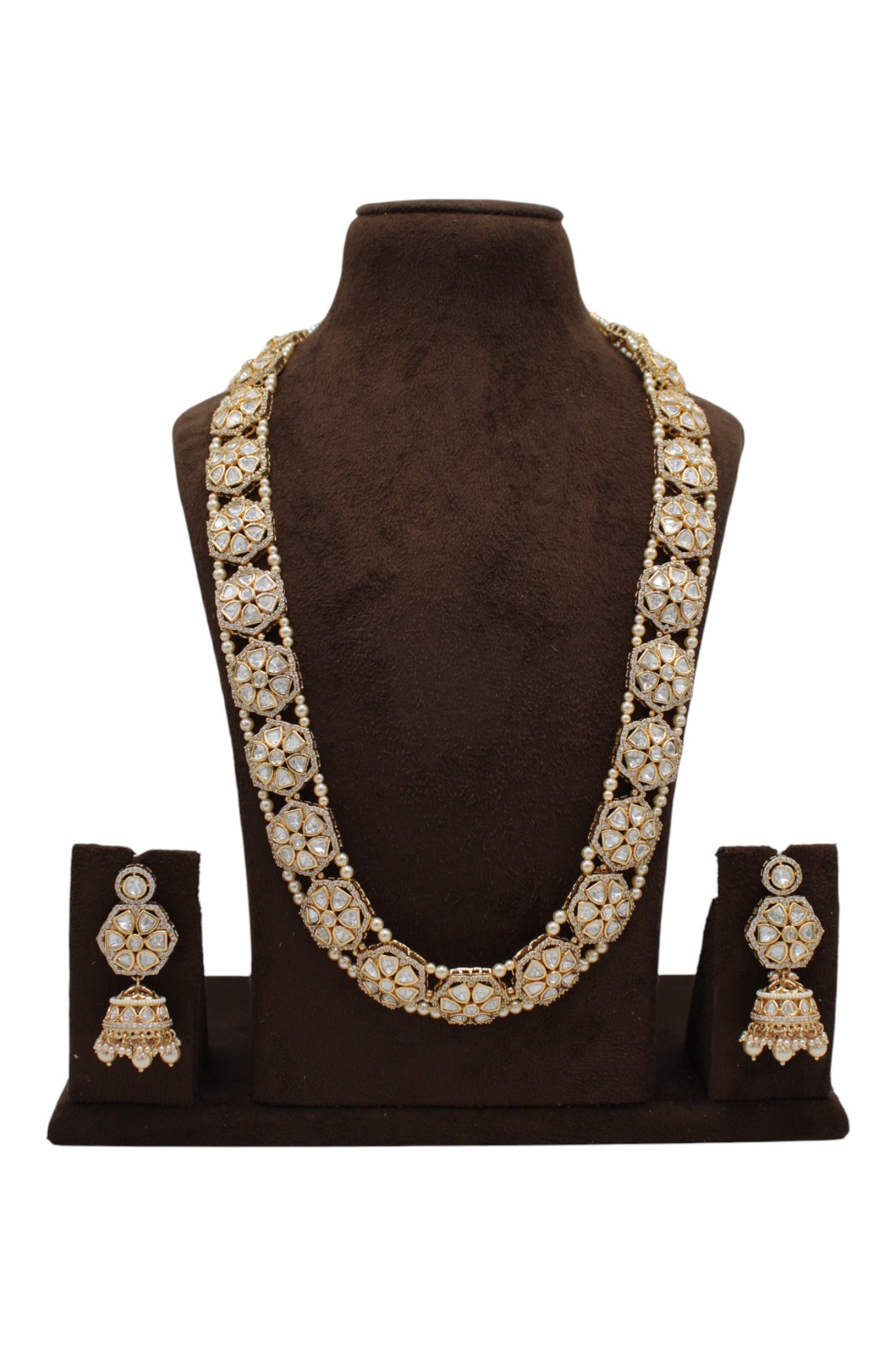 Elegant Gold and Diamond Necklace Set