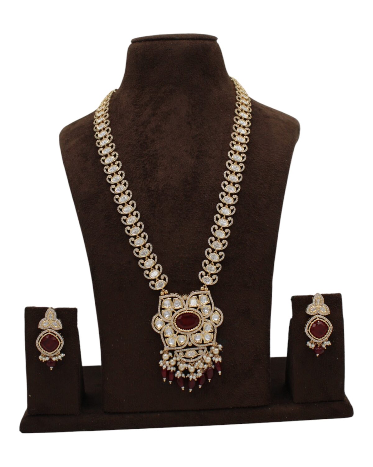Elegant Gold and Ruby Jewelry Set