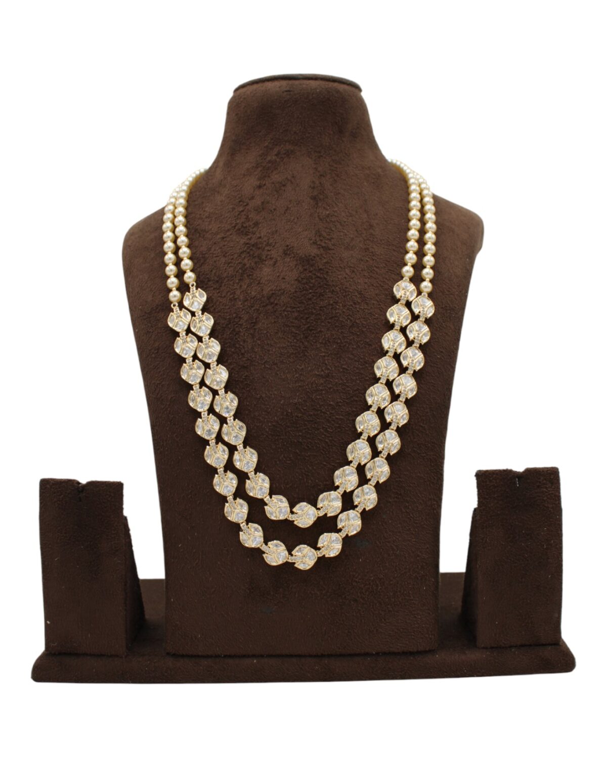 Elegant Multi-Layered Pearl Necklace Display