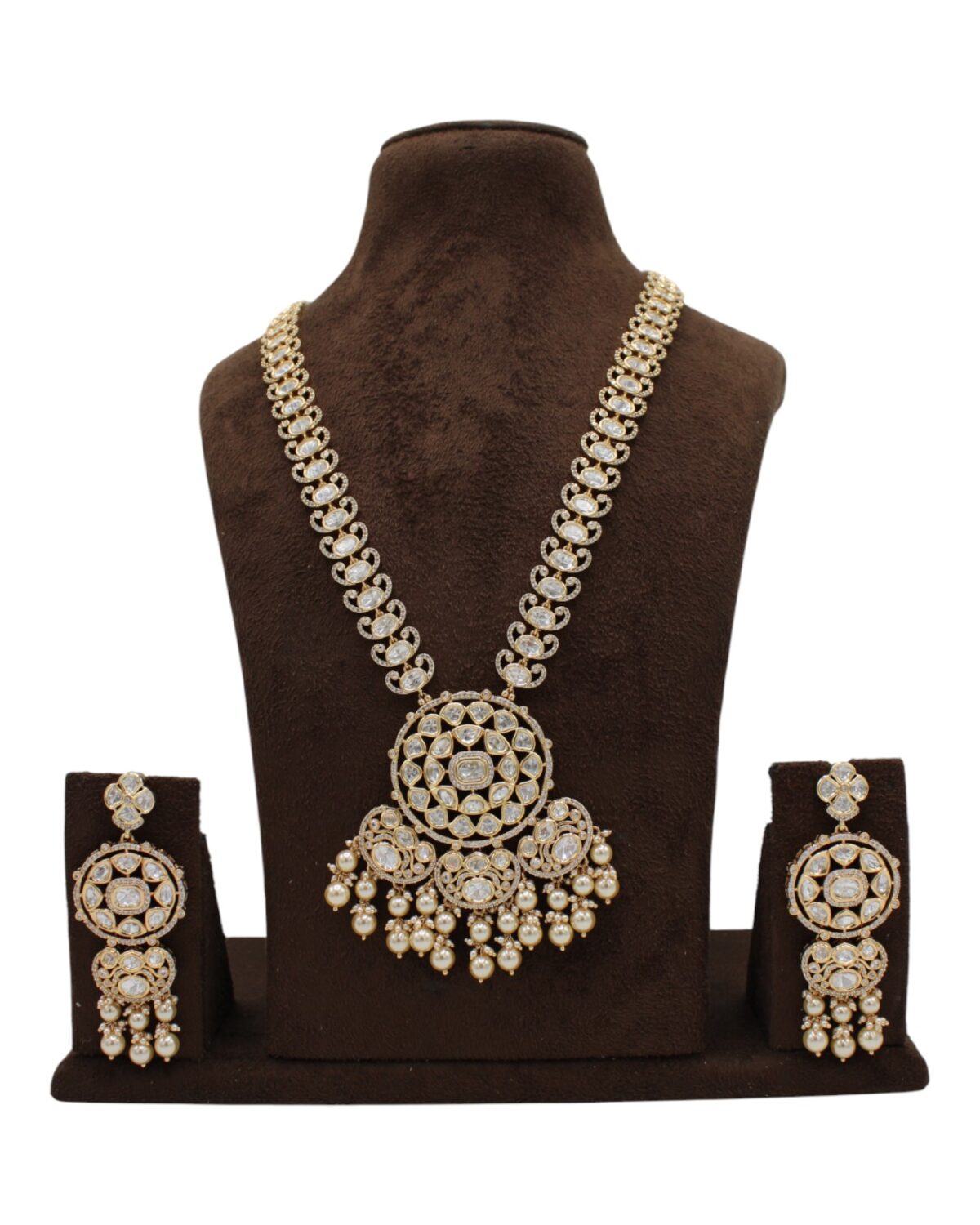 Elegant Gold and Diamond Necklace Set