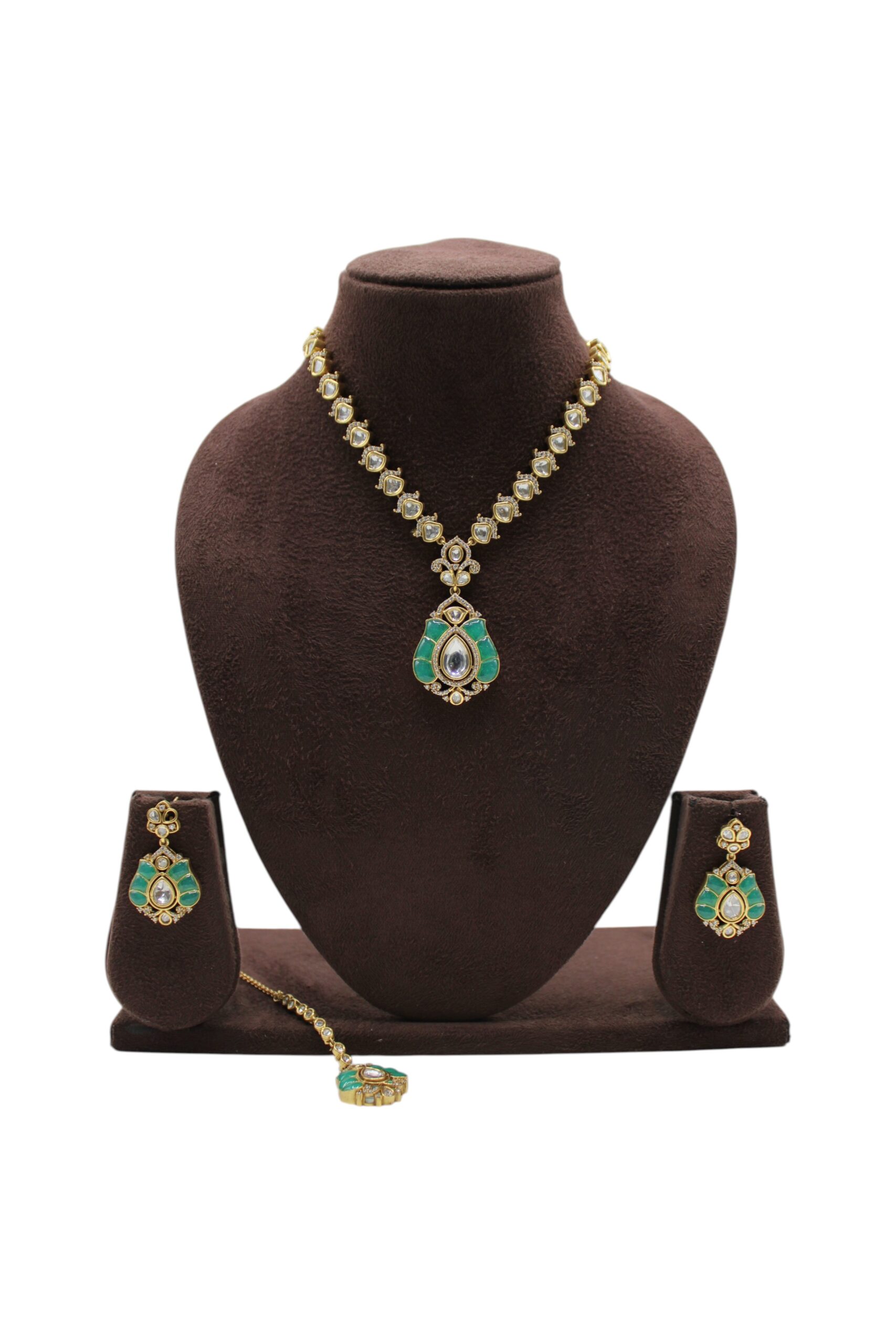Elegant Green and Gold Jewelry Set