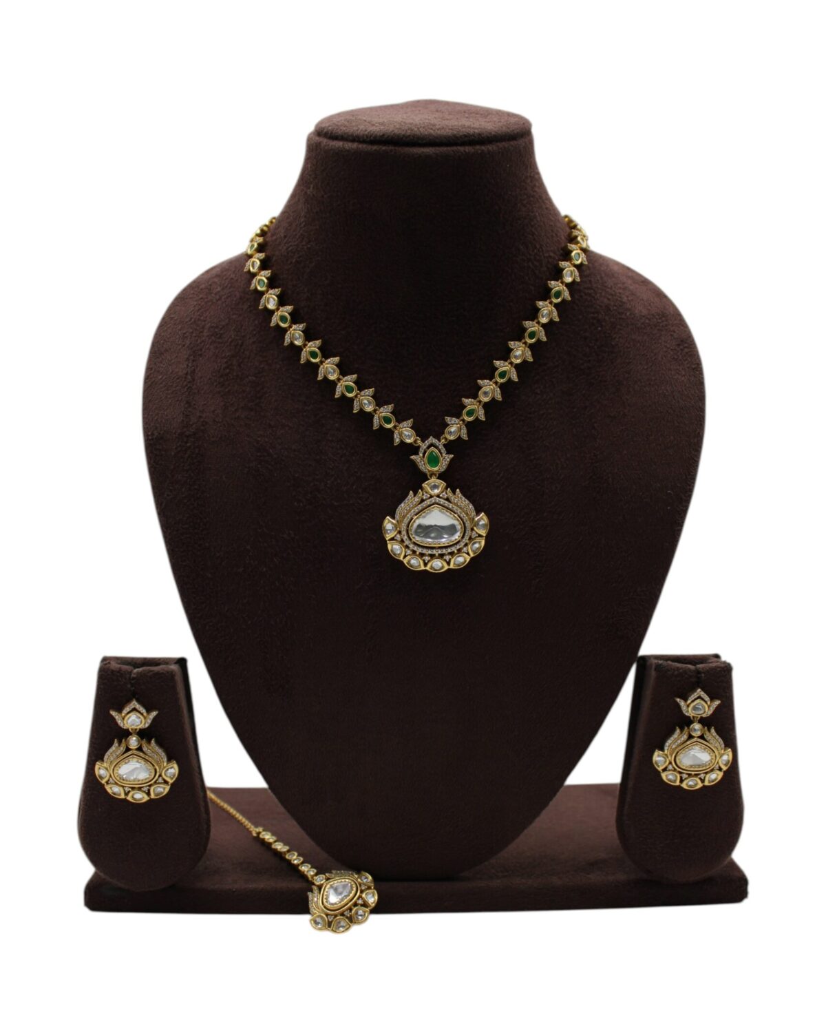 Elegant Gold and Gemstone Jewelry Set
