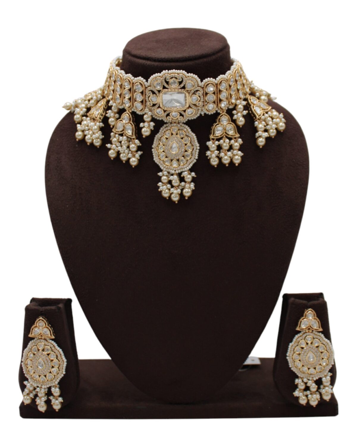 Elegant Traditional Gold Necklace Set with Pearl Accents