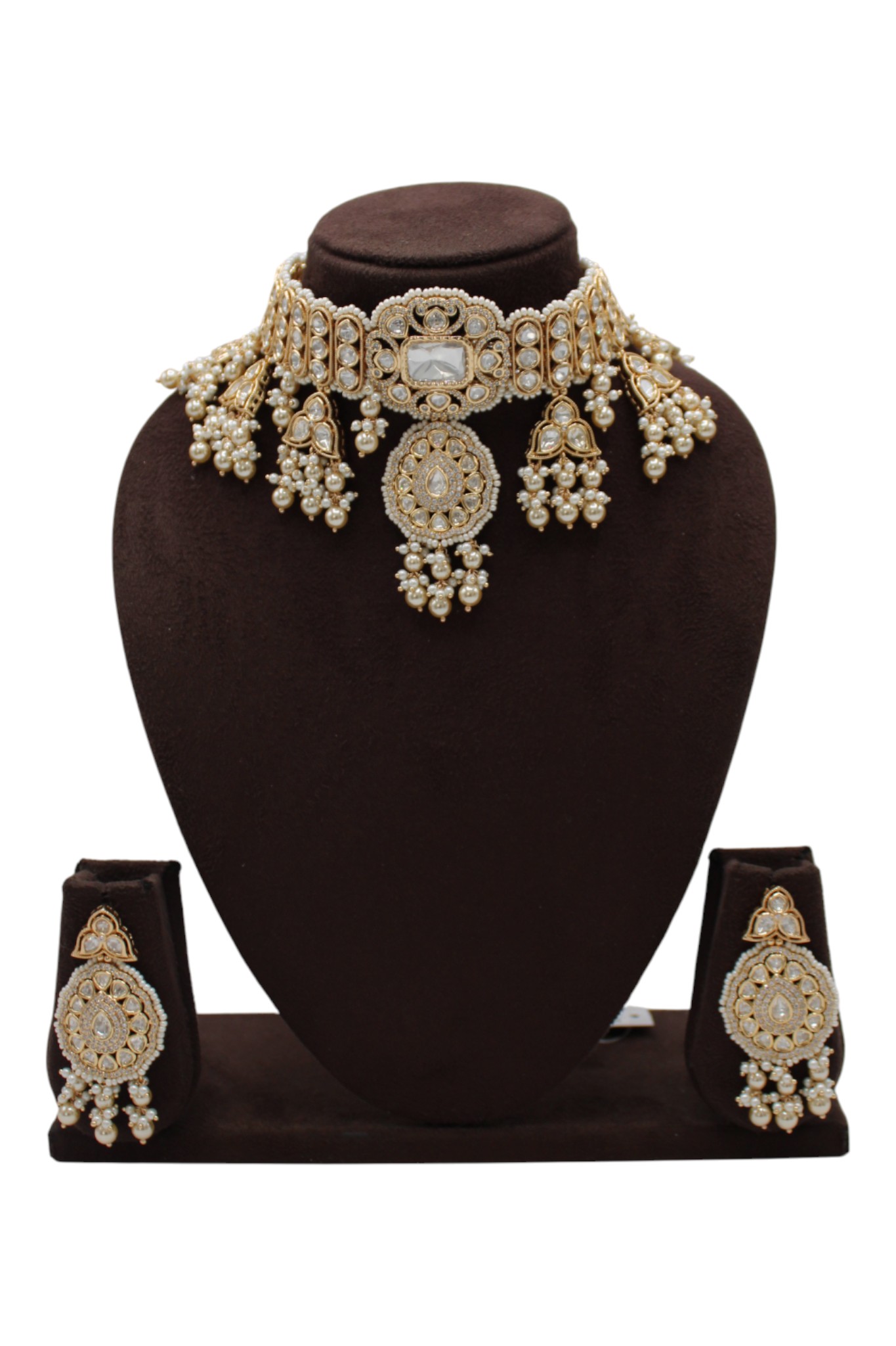 Elegant Traditional Gold Necklace Set with Pearl Accents