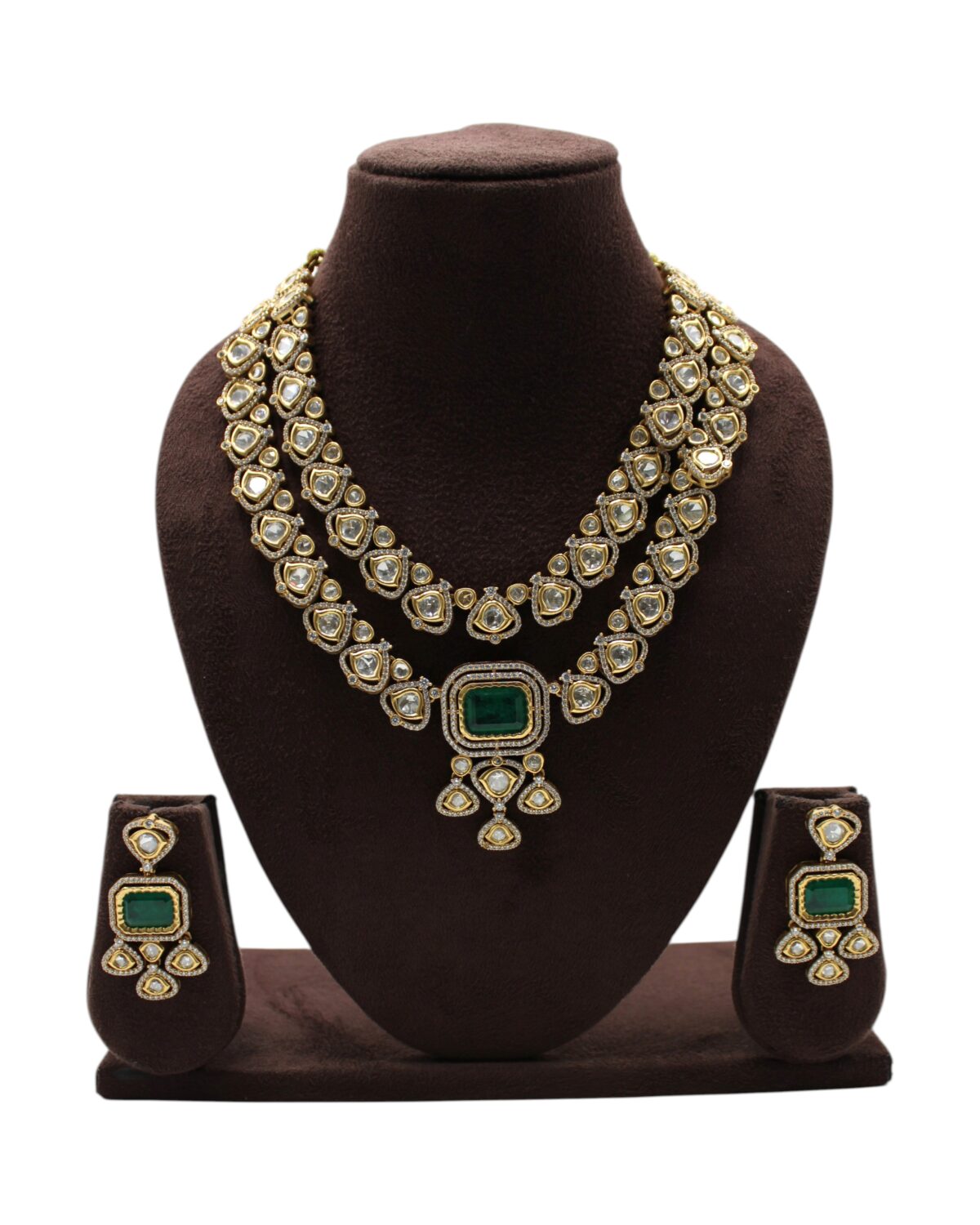 Elegant Gold and Emerald Jewelry Set