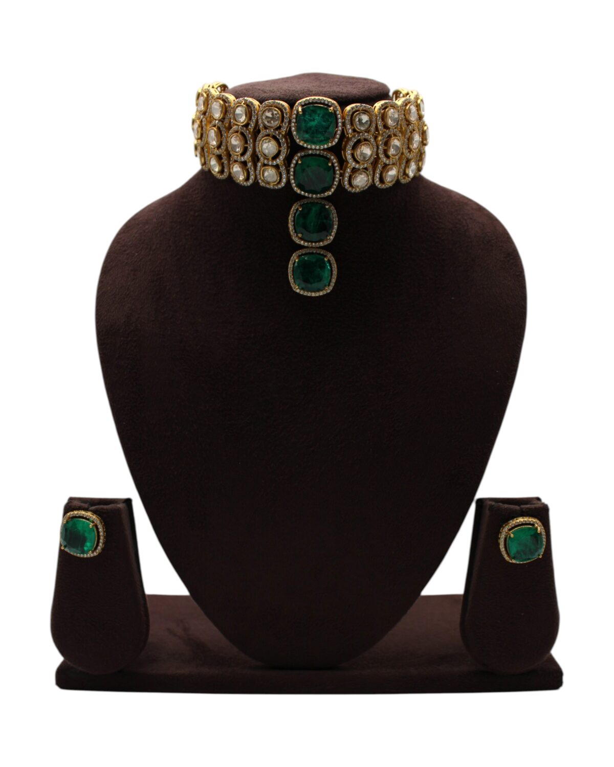 Elegant Emerald and Pearl Choker Set