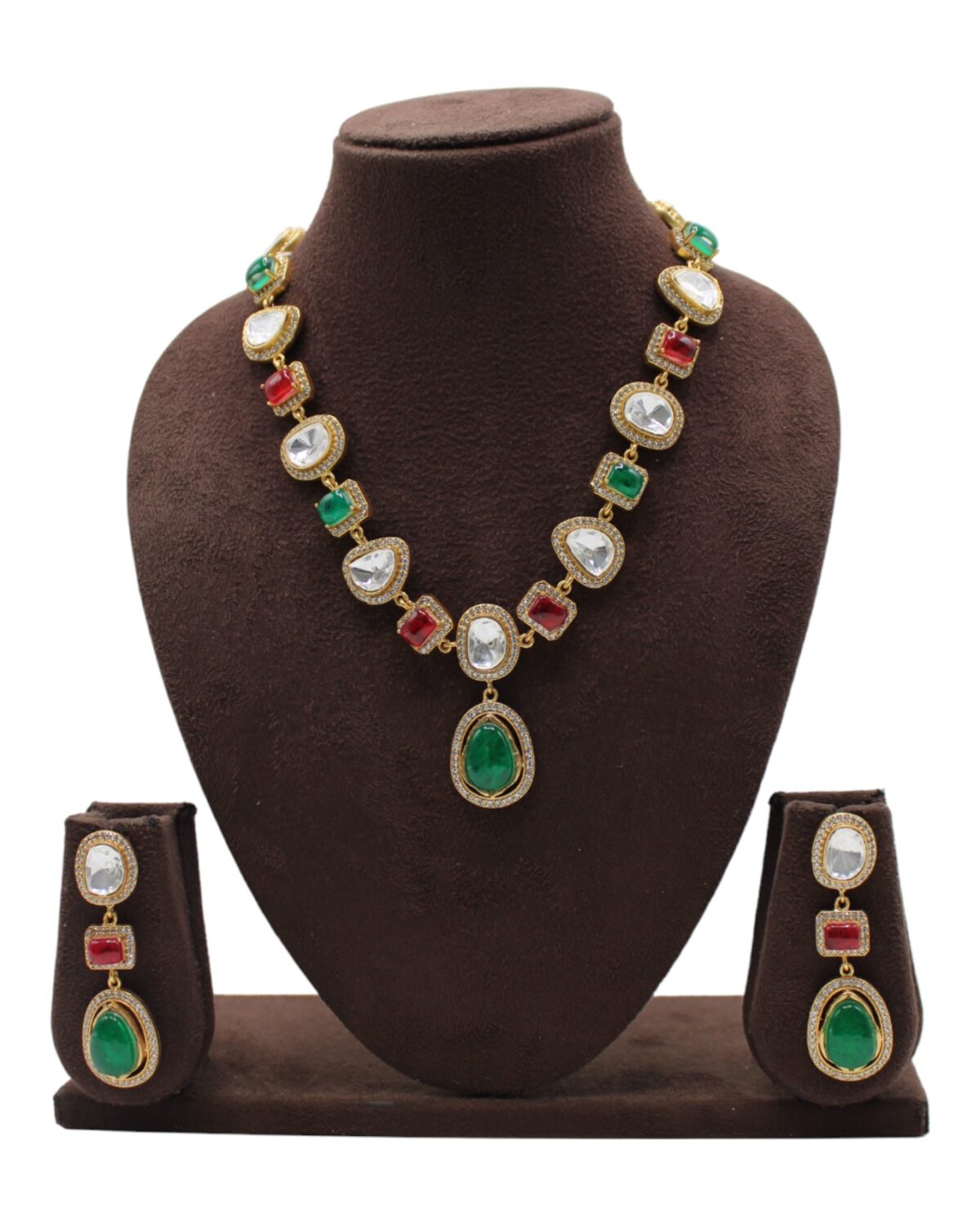 Elegant Traditional Jewelry Set with Emerald and Ruby Accents