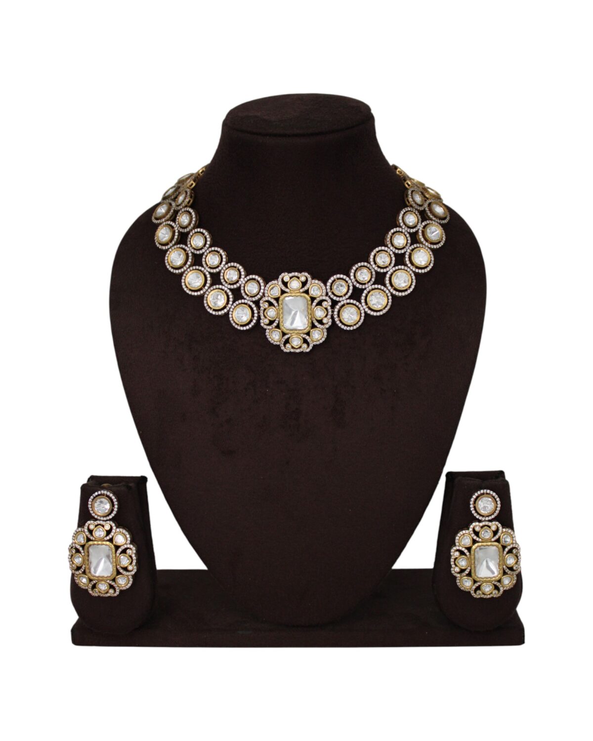 Elegant Vintage-Inspired Jewelry Set with Statement Necklace and Earrings