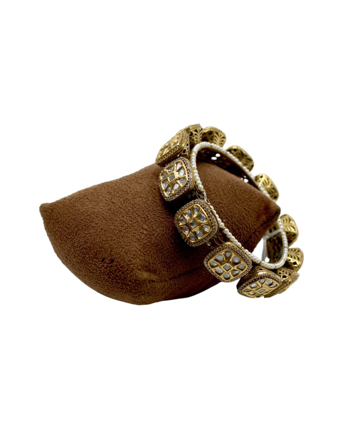 Elegant Vintage-Inspired Gold and Silver Bracelet