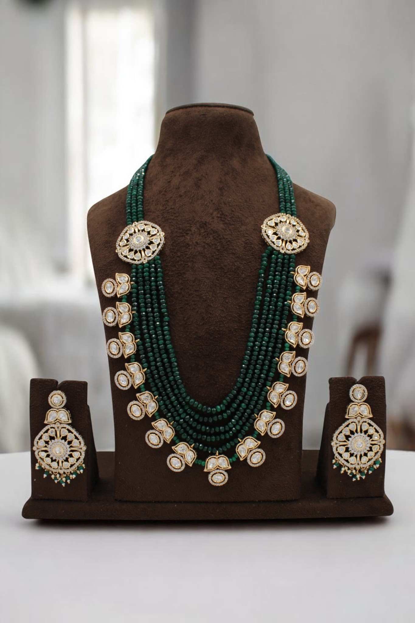 Elegant Green Beaded Necklace Set with Intricate Gold Accents - Image 2