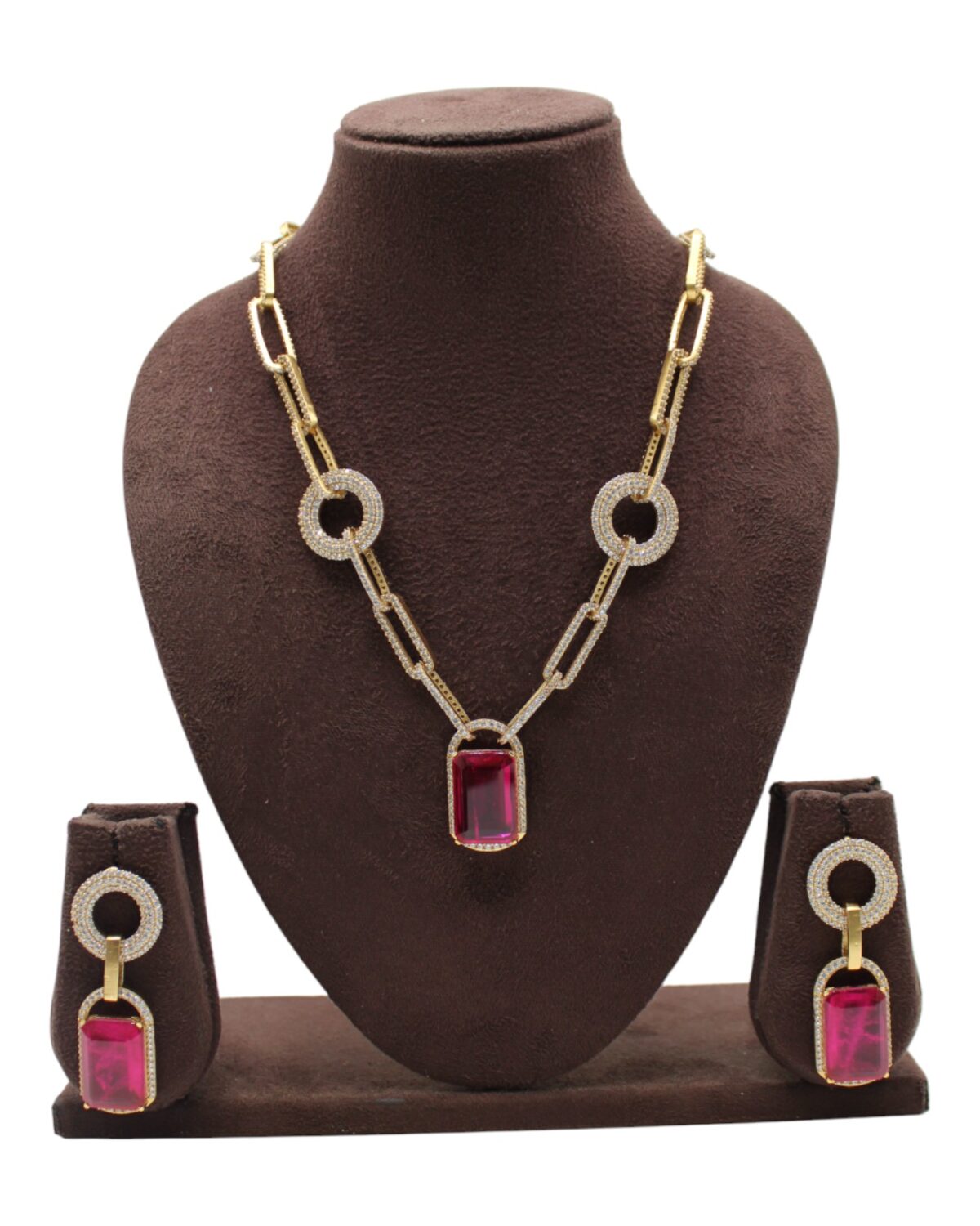 Elegant Gold and Ruby Jewelry Set