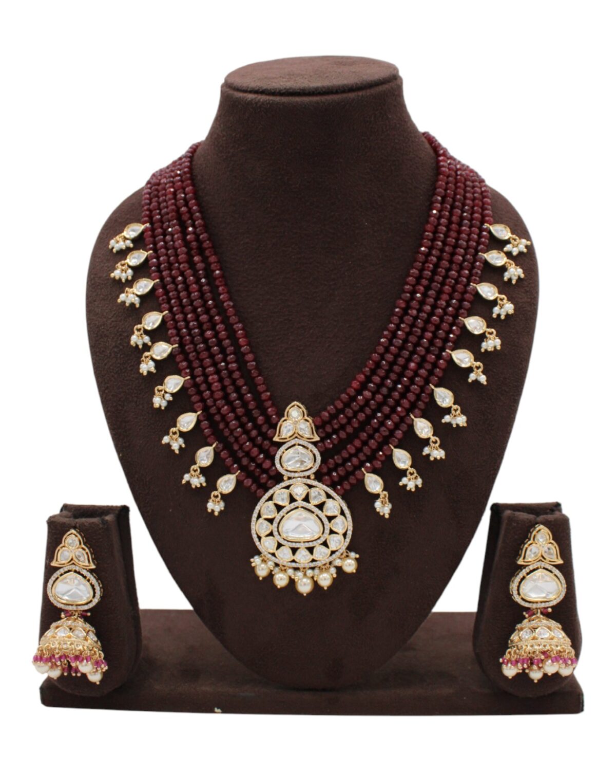 Elegant Traditional Jewelry Set with Maroon Beads and Intricate Pendant