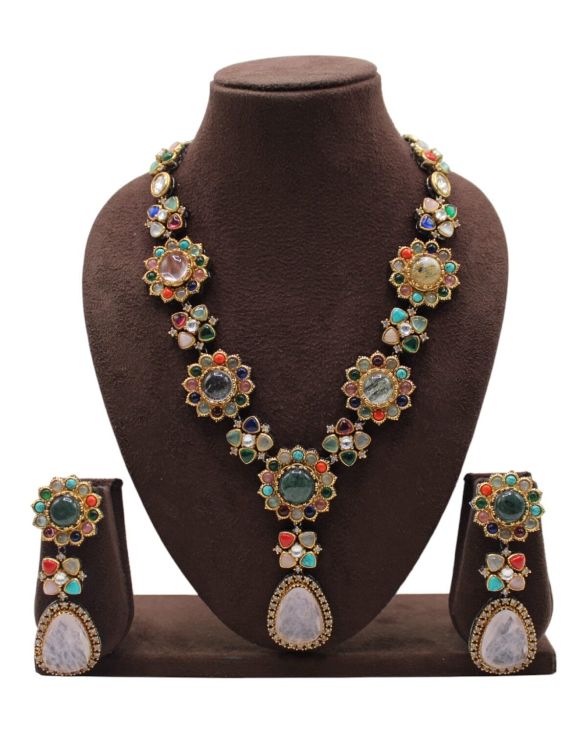 Elegant Traditional Jewelry Set with Colorful Gemstones