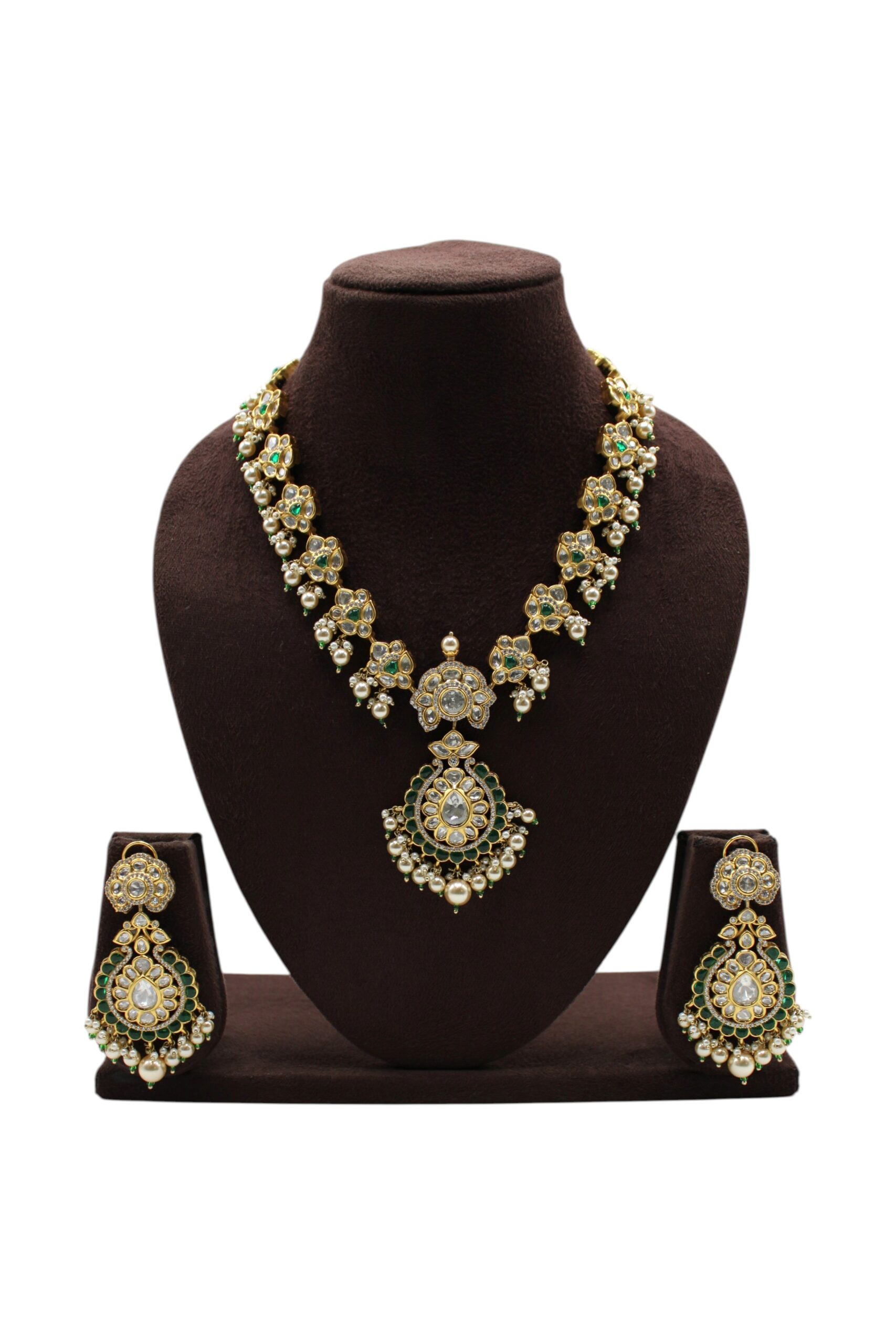 Elegant Traditional Indian Jewelry Set with Necklace and Earrings