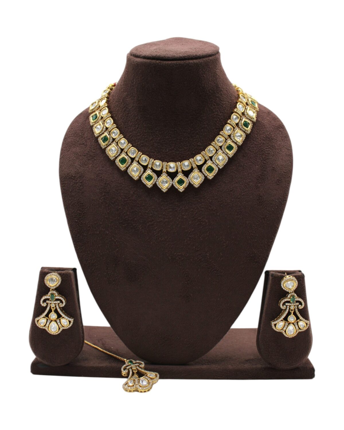 Elegant Gold and Diamond Necklace Set with Matching Earrings
