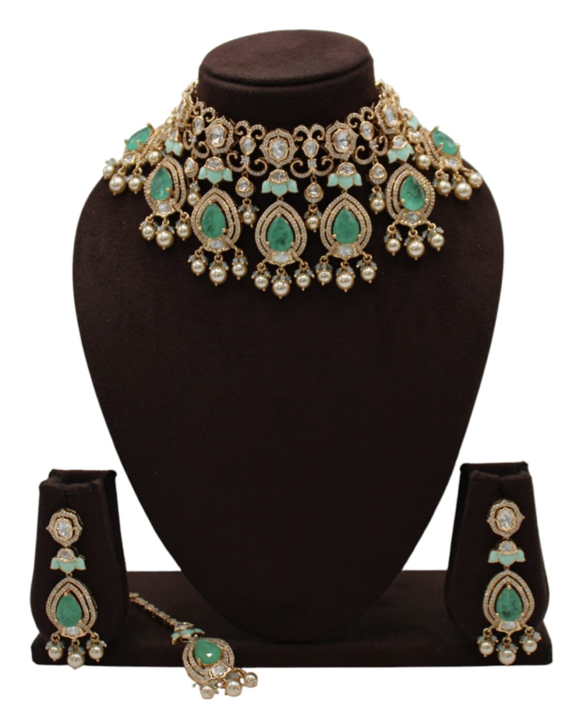 Elegant Emerald and Pearl Jewelry Set