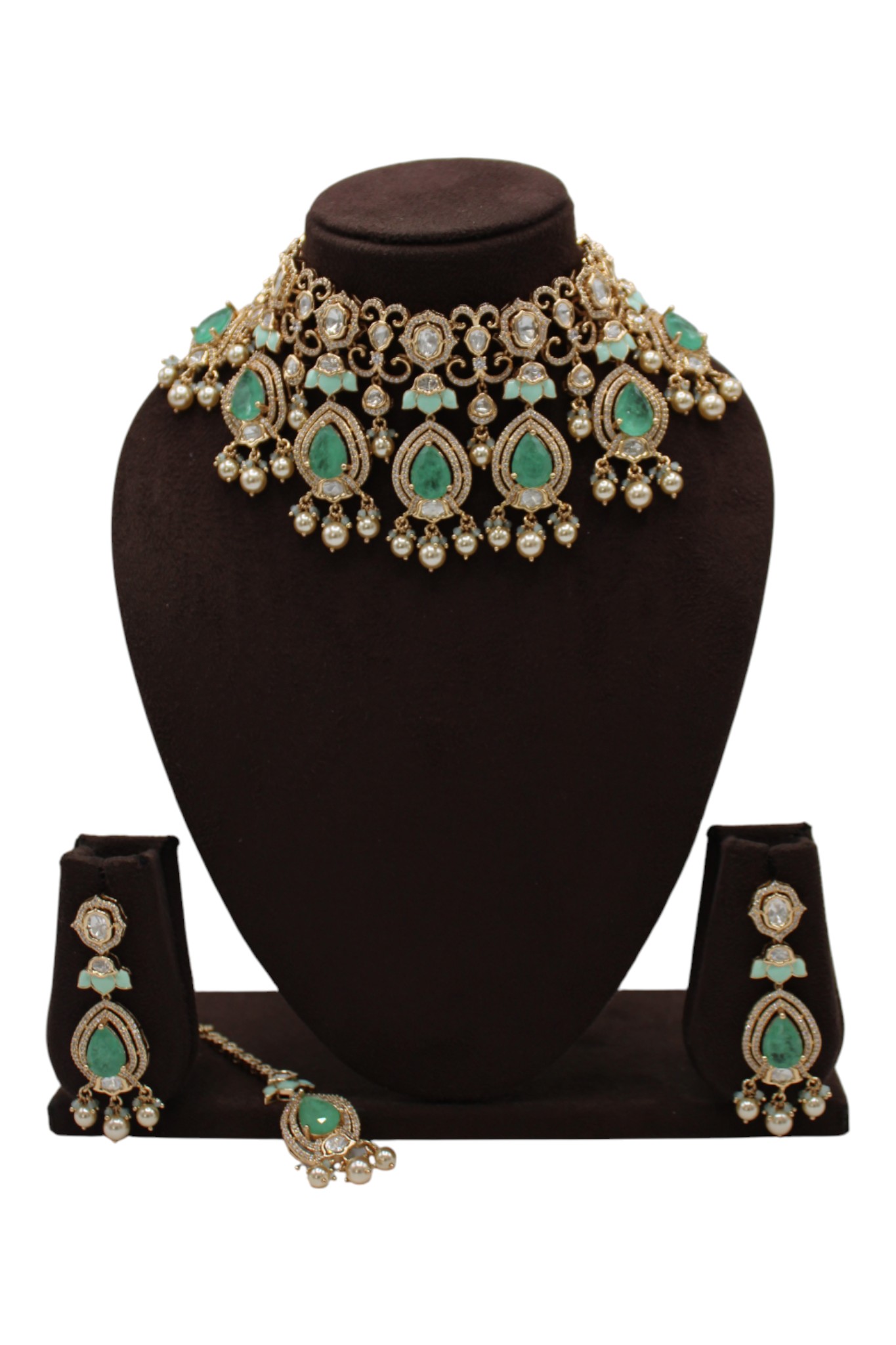 Elegant Emerald and Pearl Jewelry Set