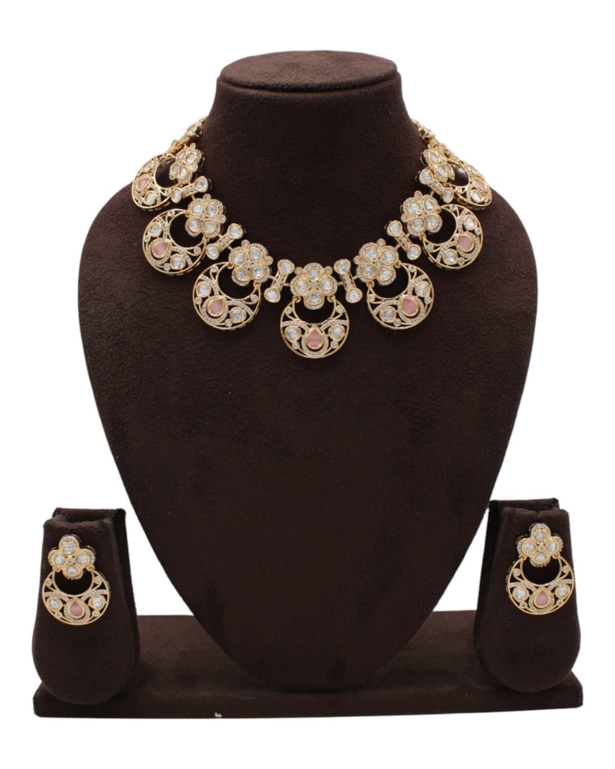 Elegant Gold-Plated Necklace and Earring Set with Floral Design