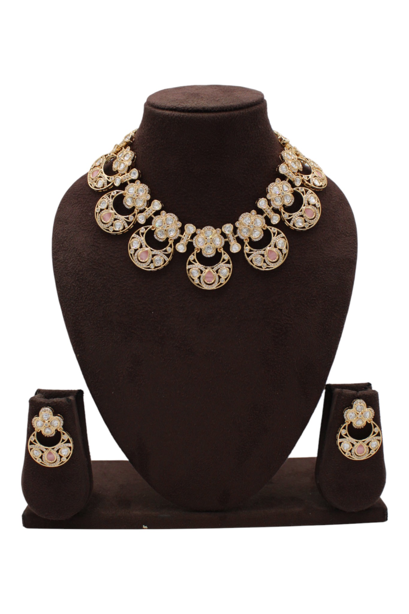 Elegant Gold-Plated Necklace and Earring Set with Floral Design