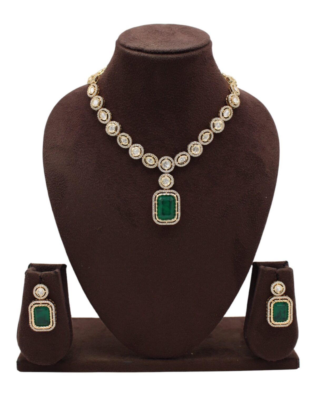 Elegant Emerald and Diamond Jewelry Set