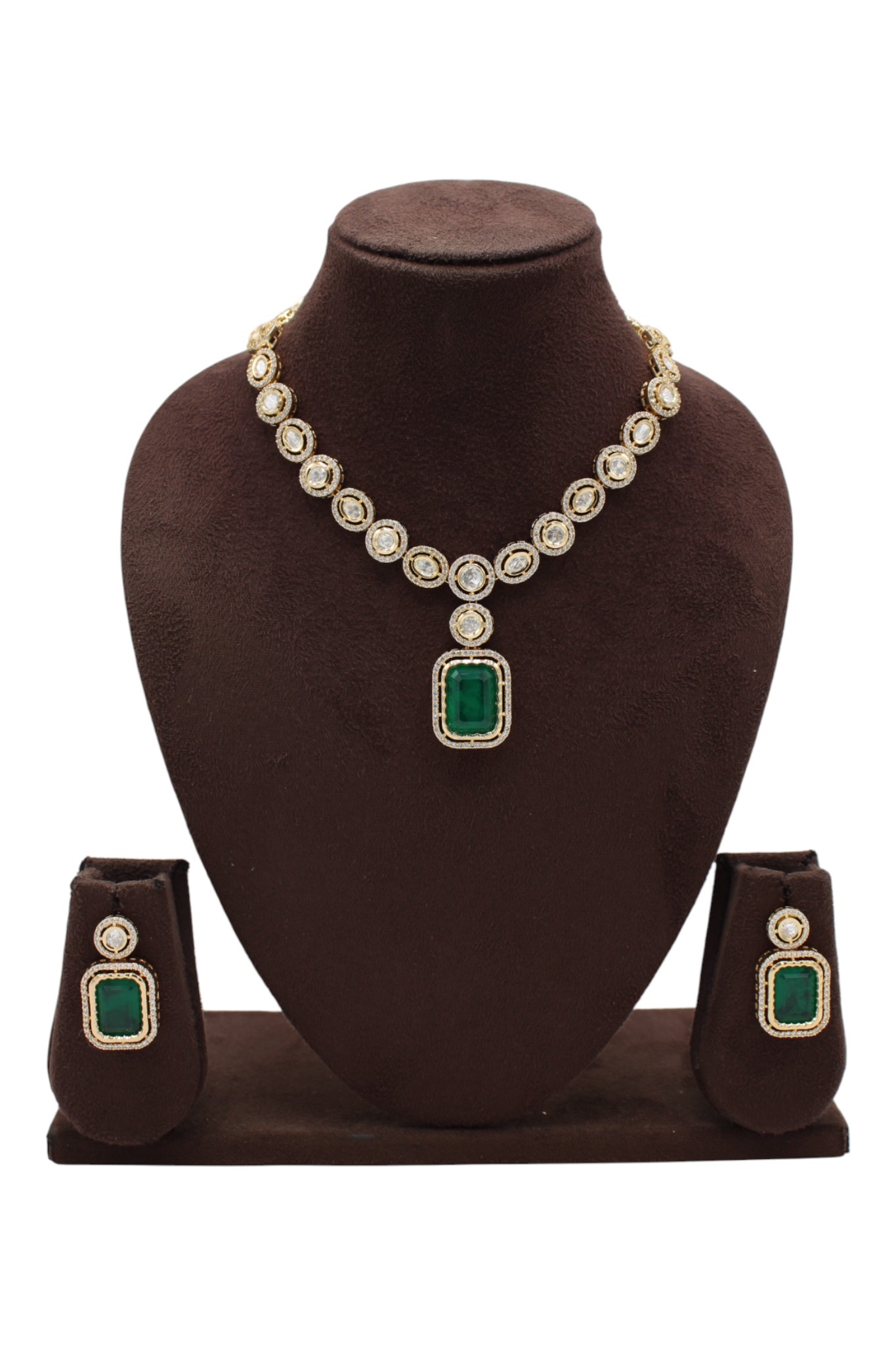 Elegant Emerald and Diamond Jewelry Set